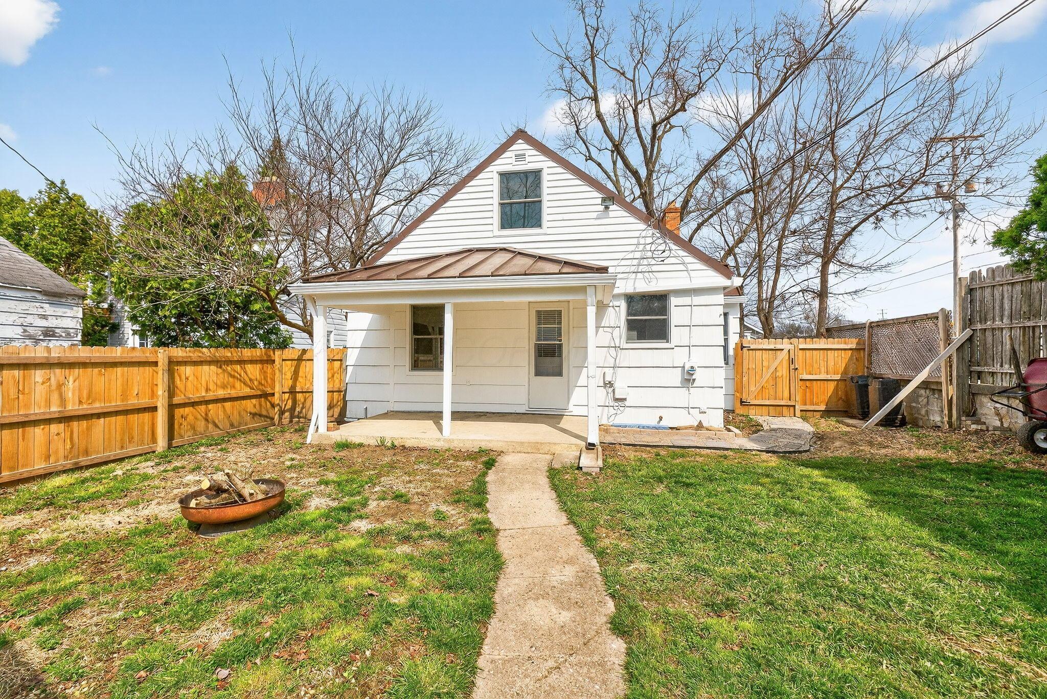 33 Rosslyn Avenue