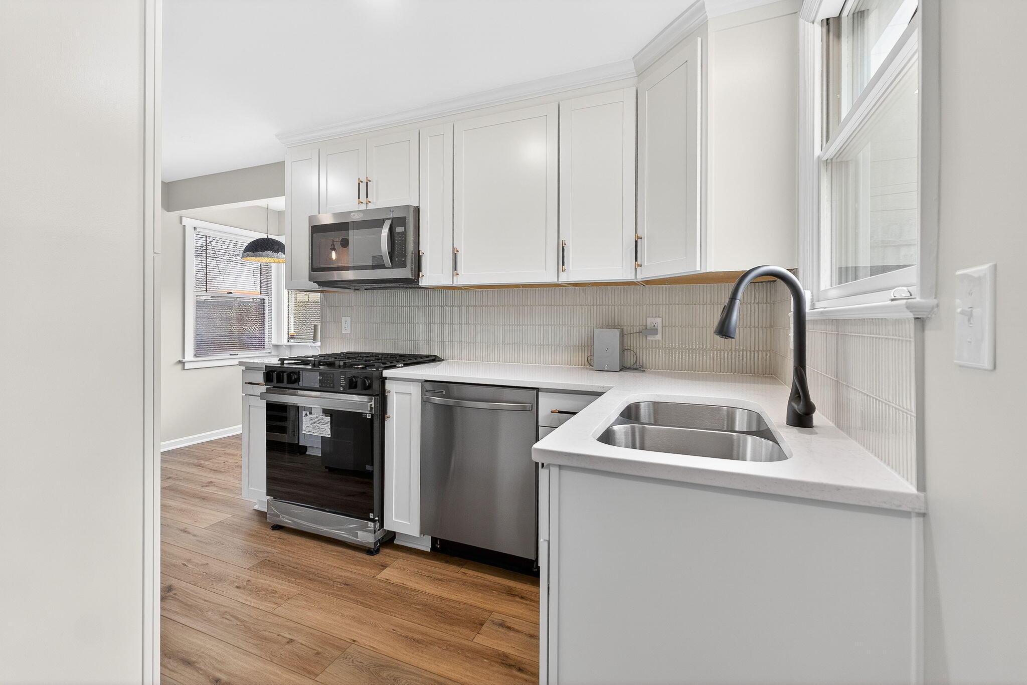 33 Rosslyn Avenue