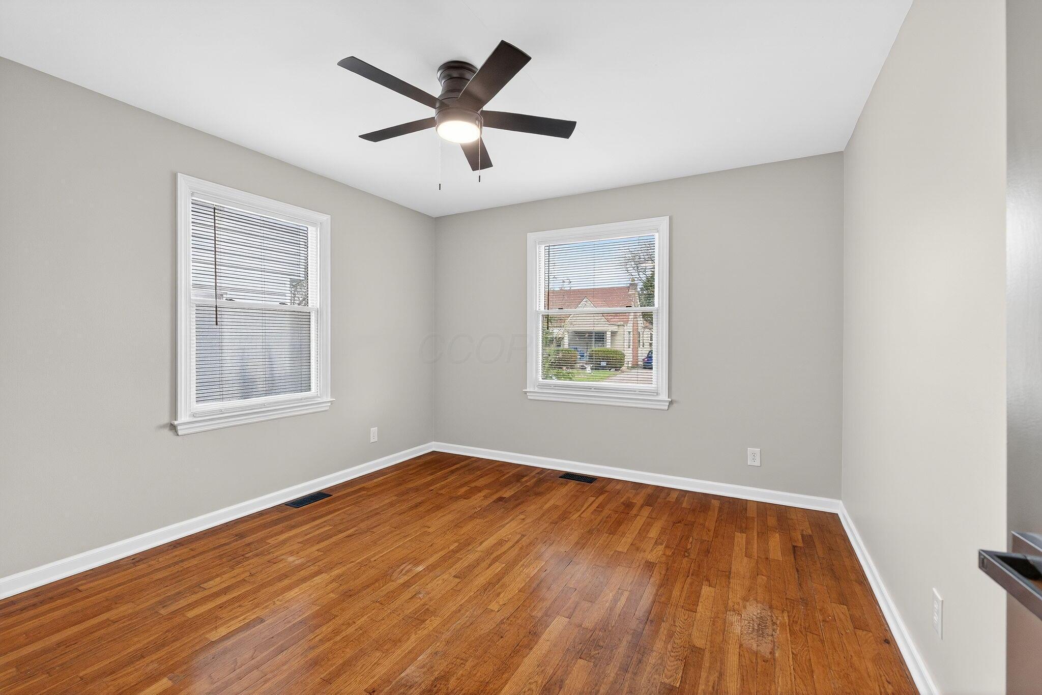 33 Rosslyn Avenue