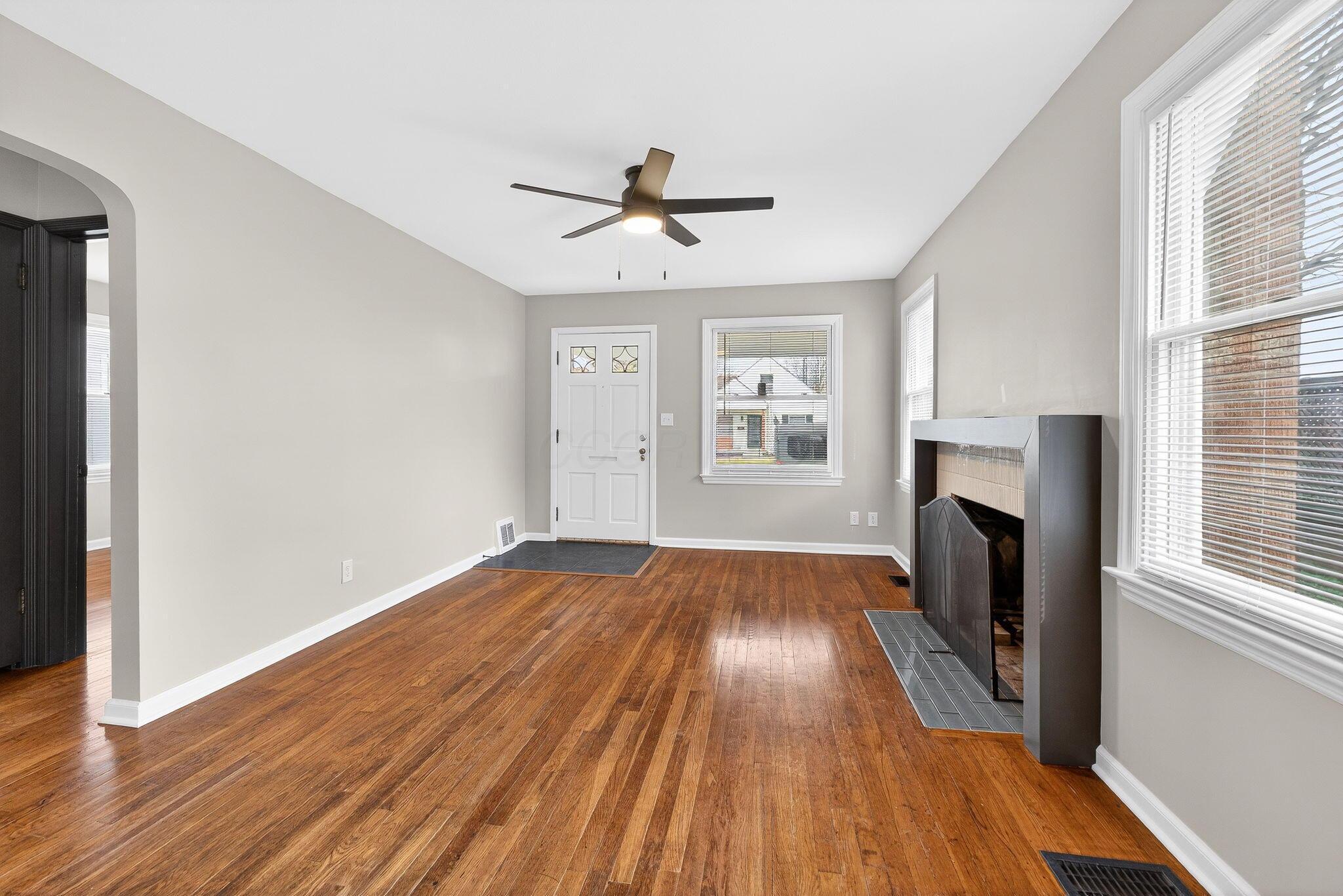 33 Rosslyn Avenue