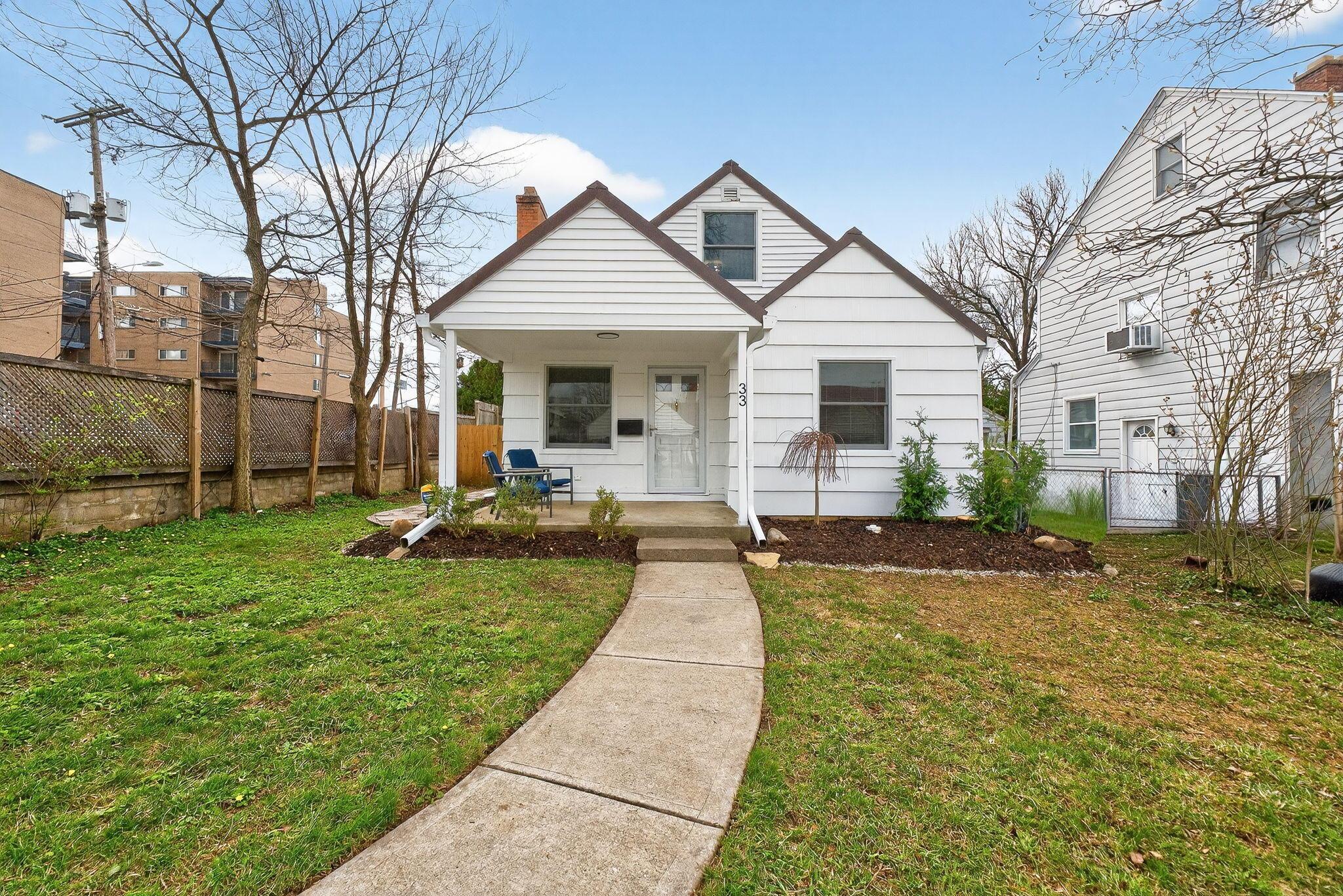 33 Rosslyn Avenue