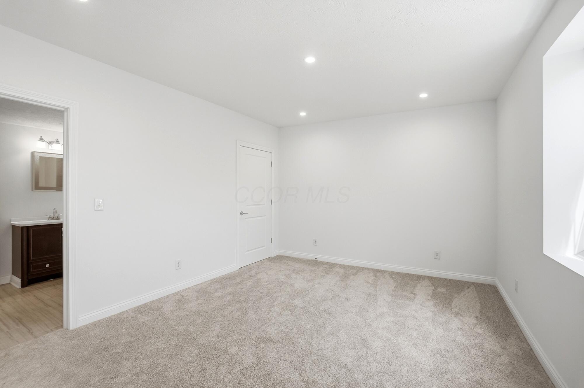8886 Winemack Lane