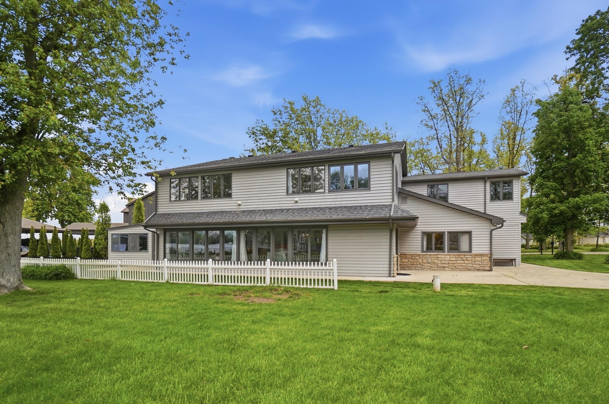 10857 Seminole Shore Drive