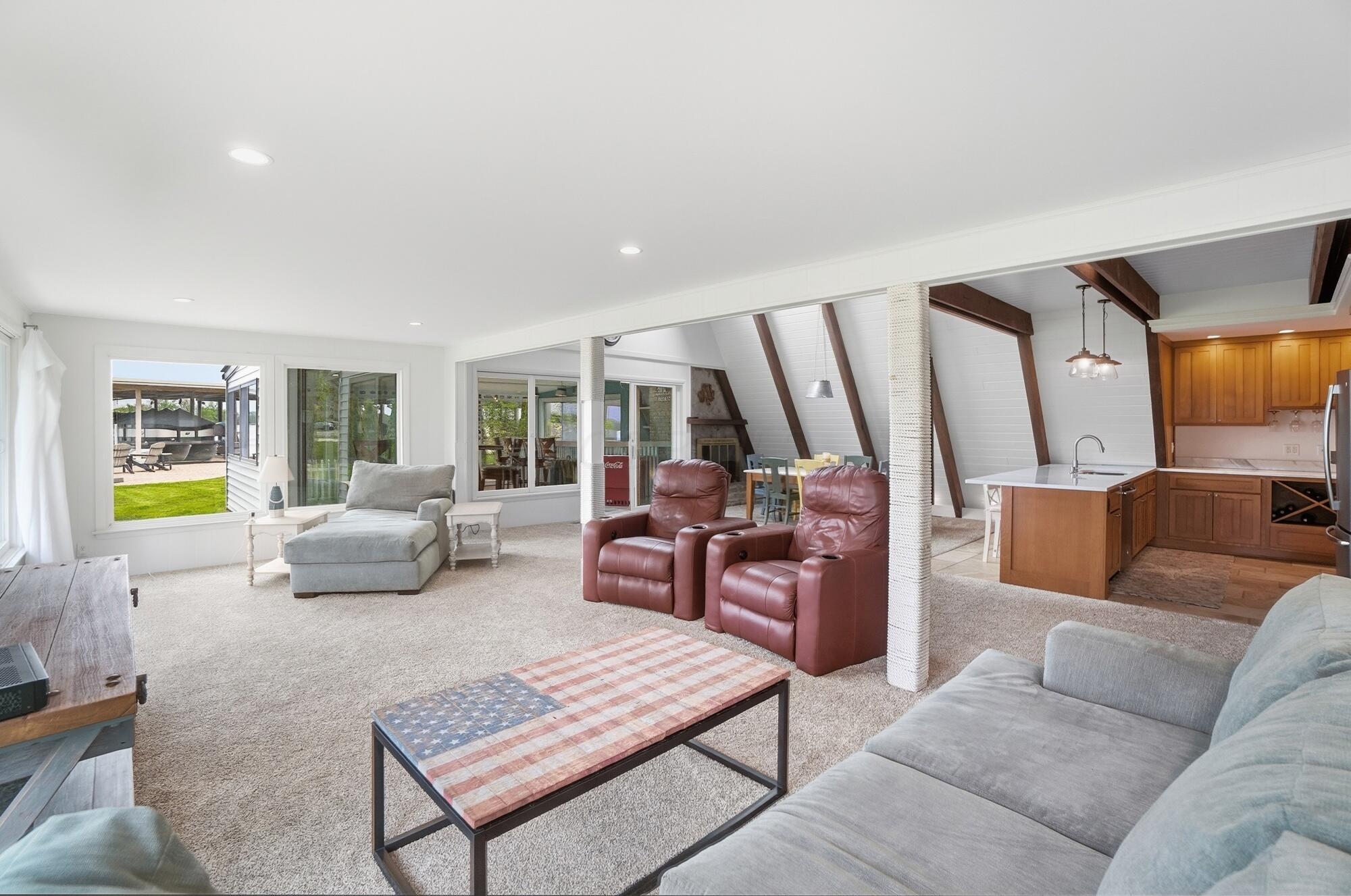 10857 Seminole Shore Drive