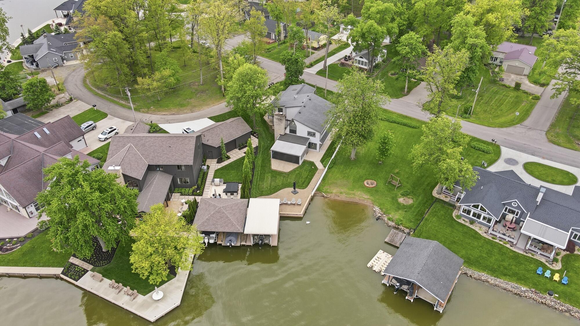 10857 Seminole Shore Drive