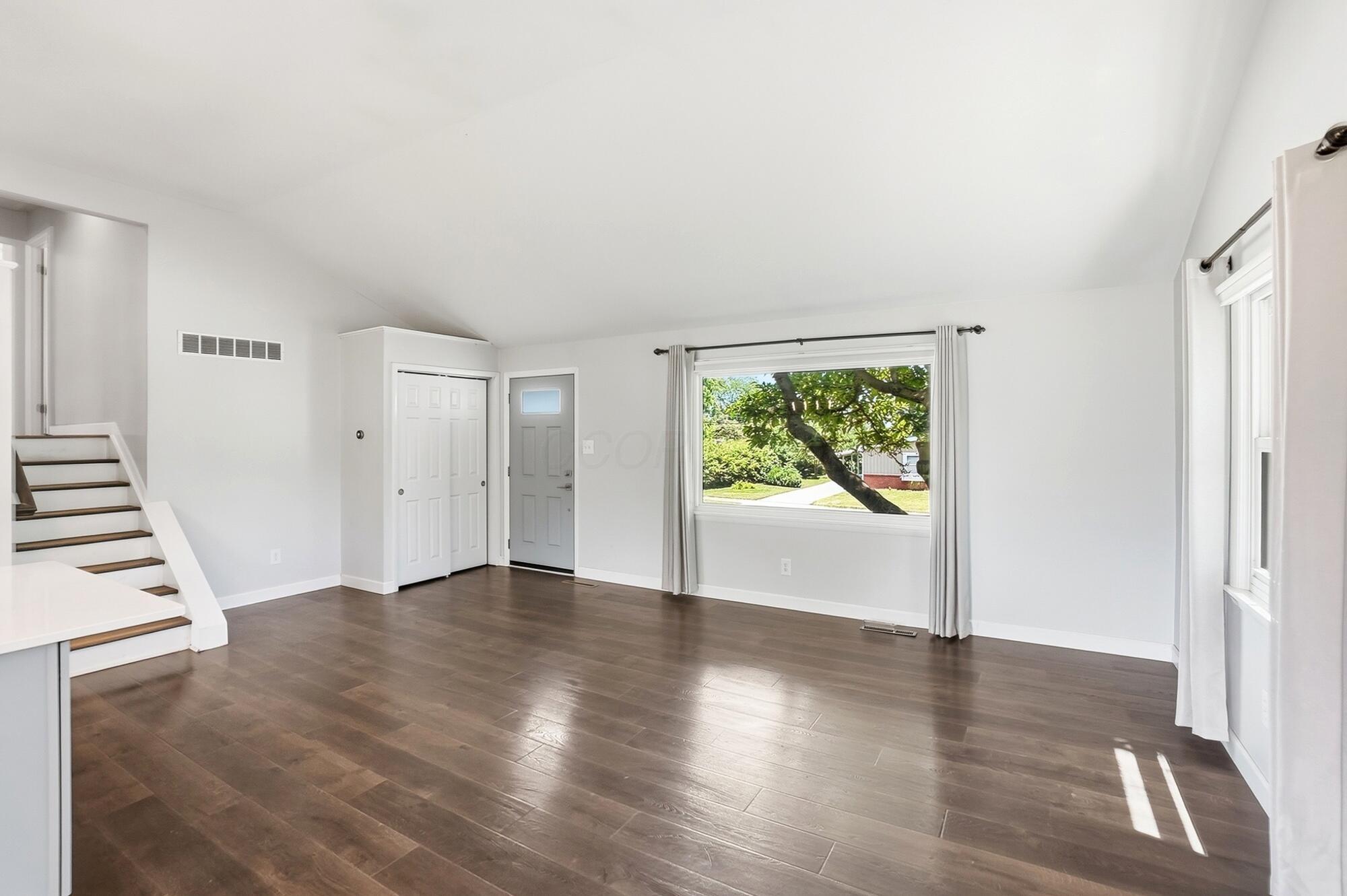 3419 Clearview Avenue