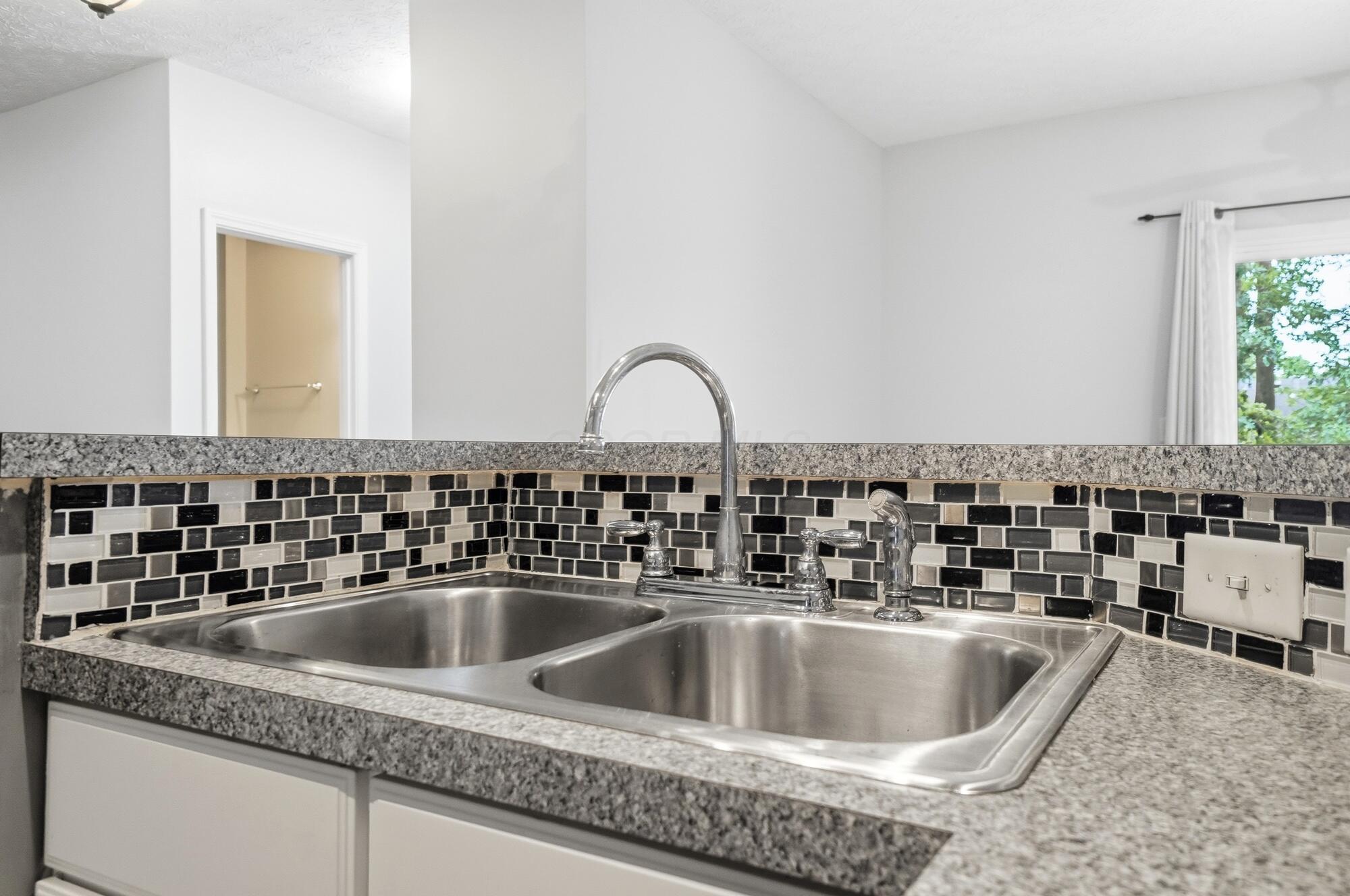 3115 Heron Pointe, 204
