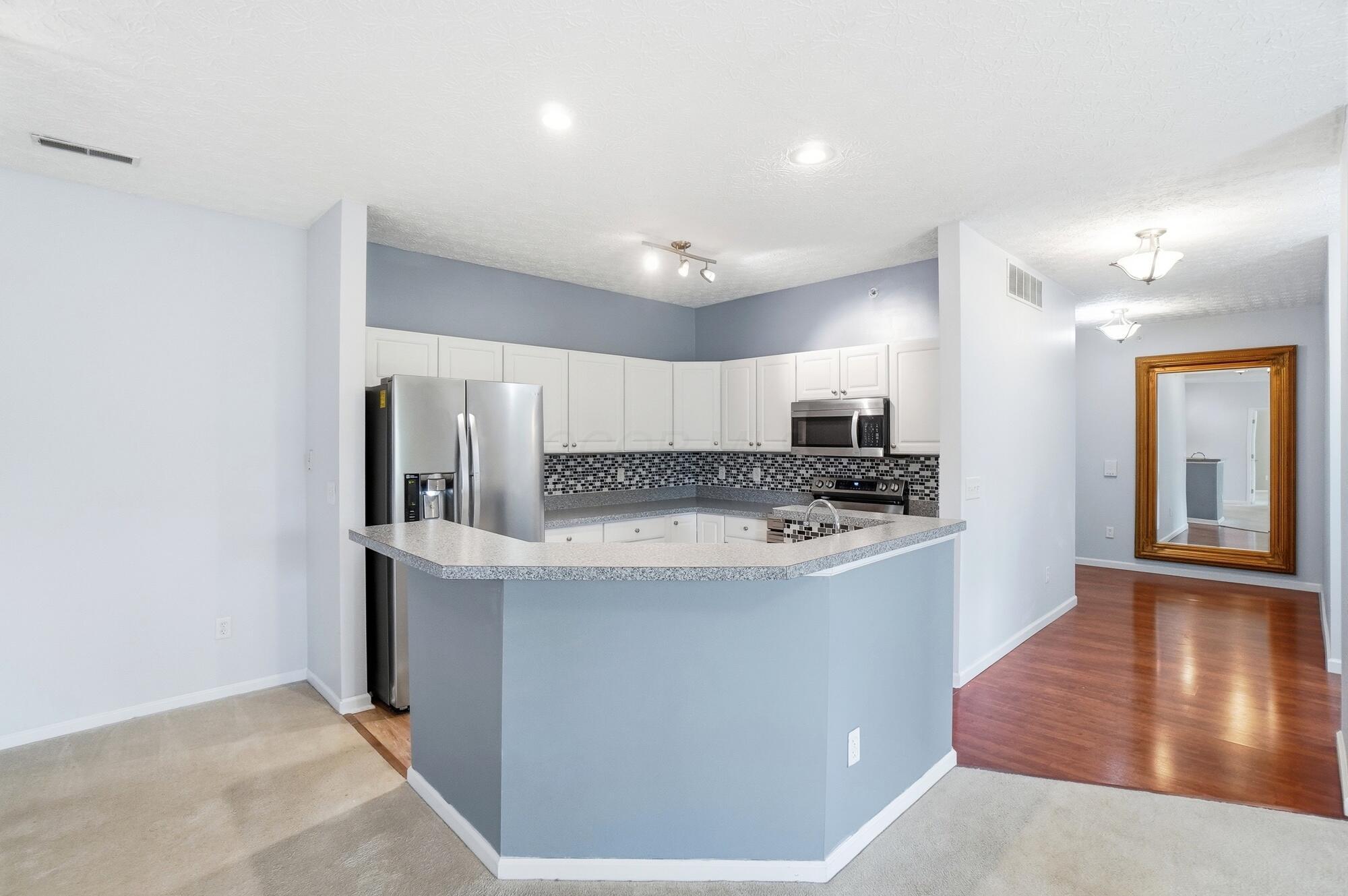 3115 Heron Pointe, 204