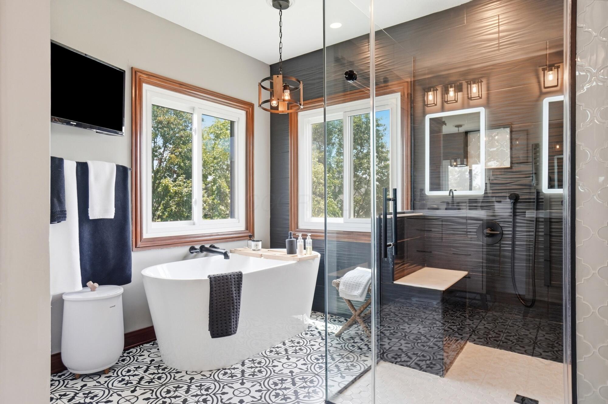 6289 Ross Bend