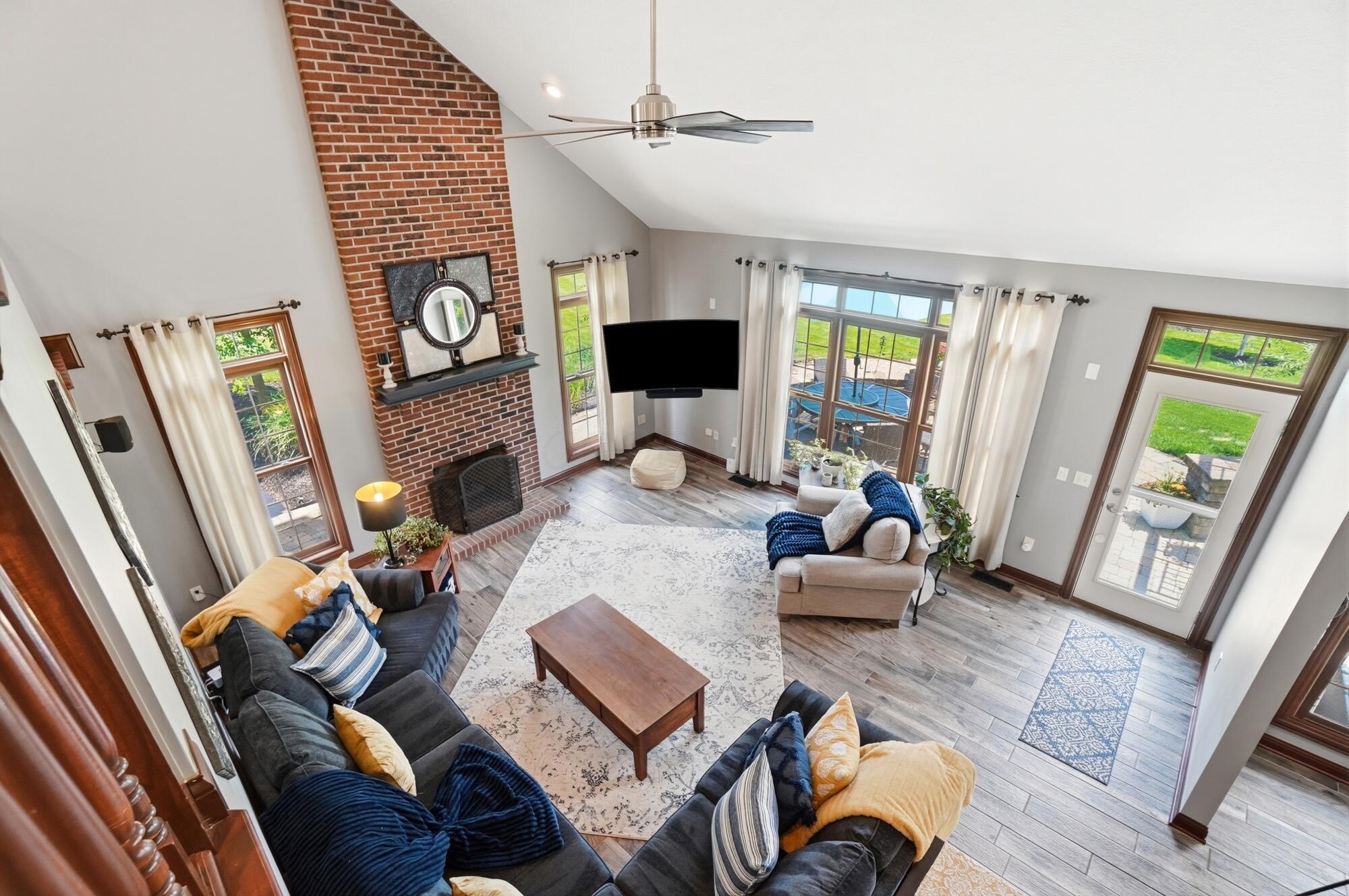 6289 Ross Bend