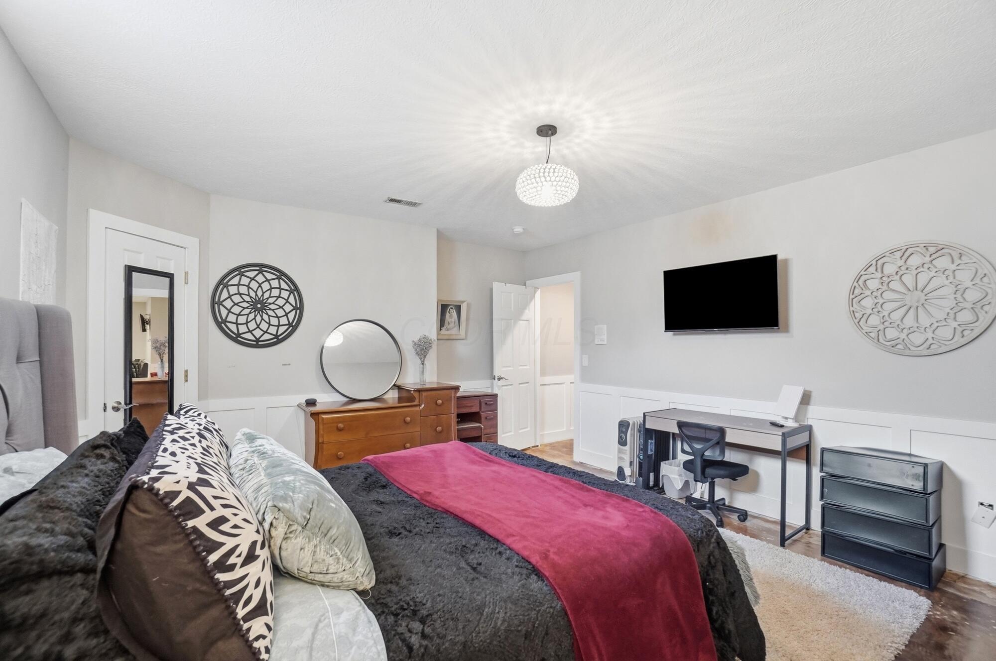 6289 Ross Bend