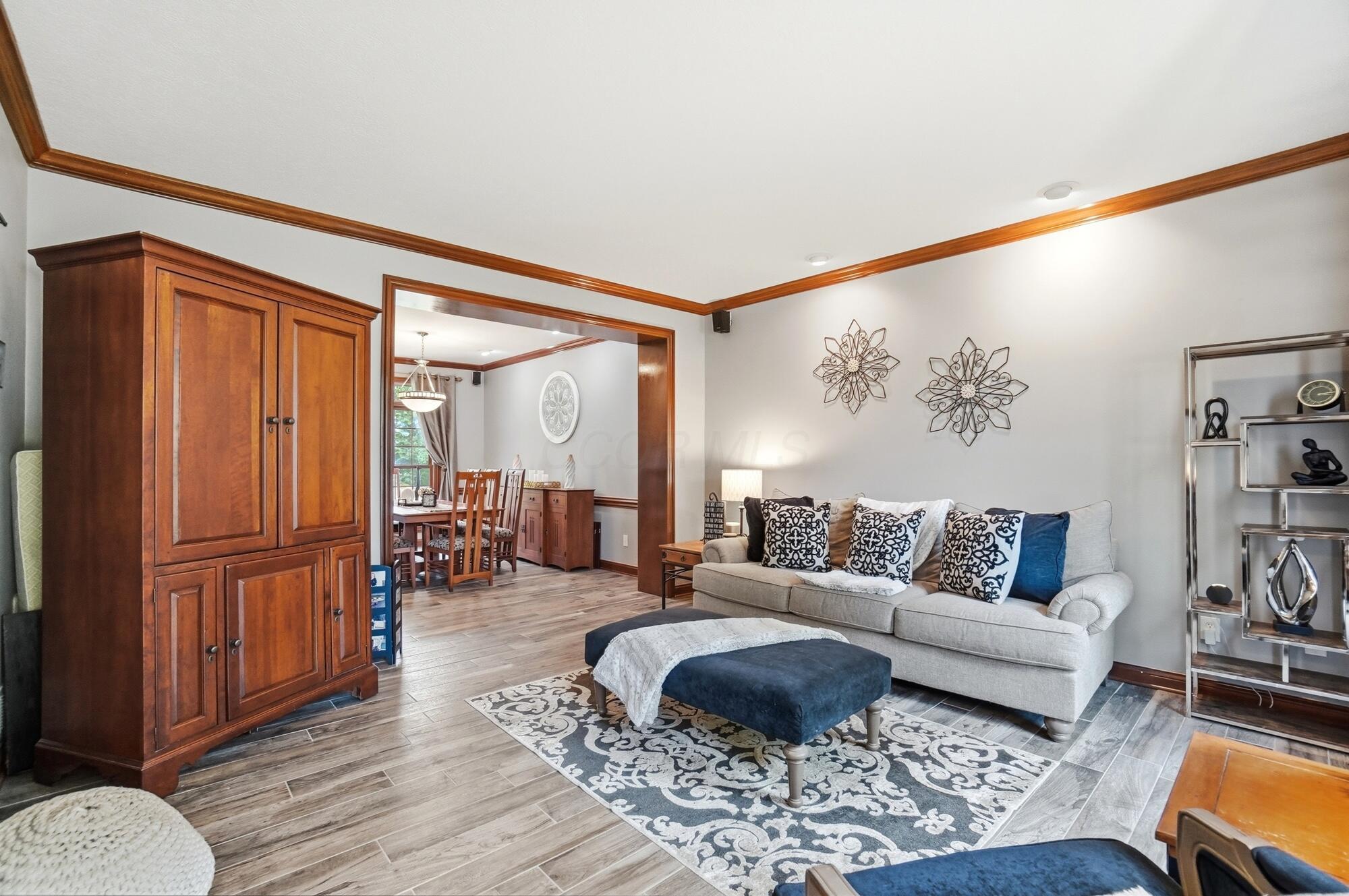 6289 Ross Bend