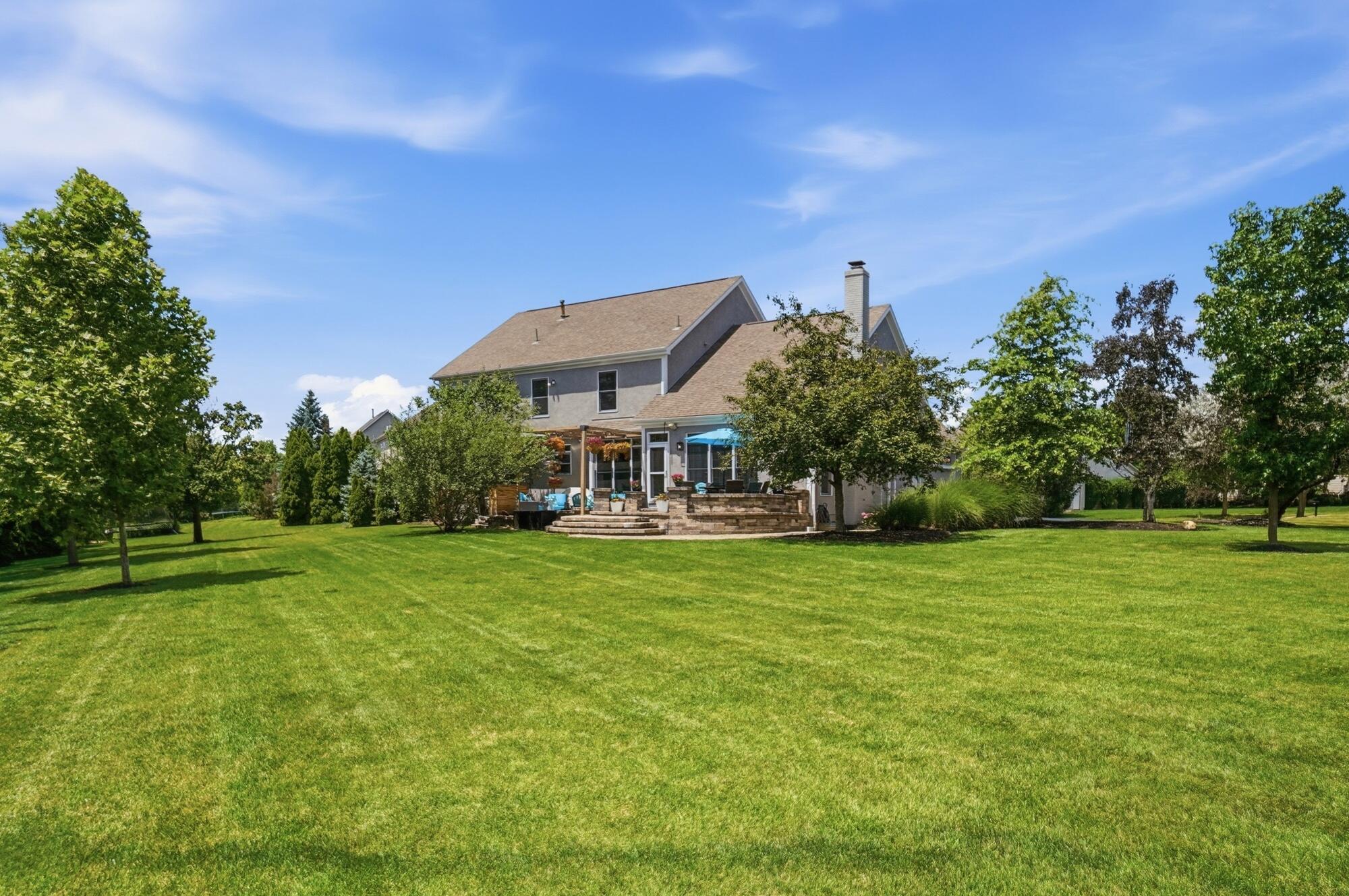 6289 Ross Bend