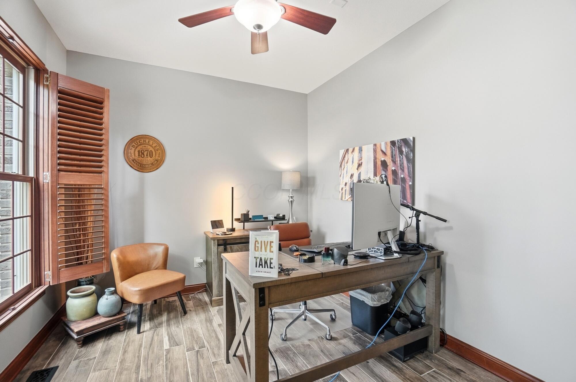6289 Ross Bend