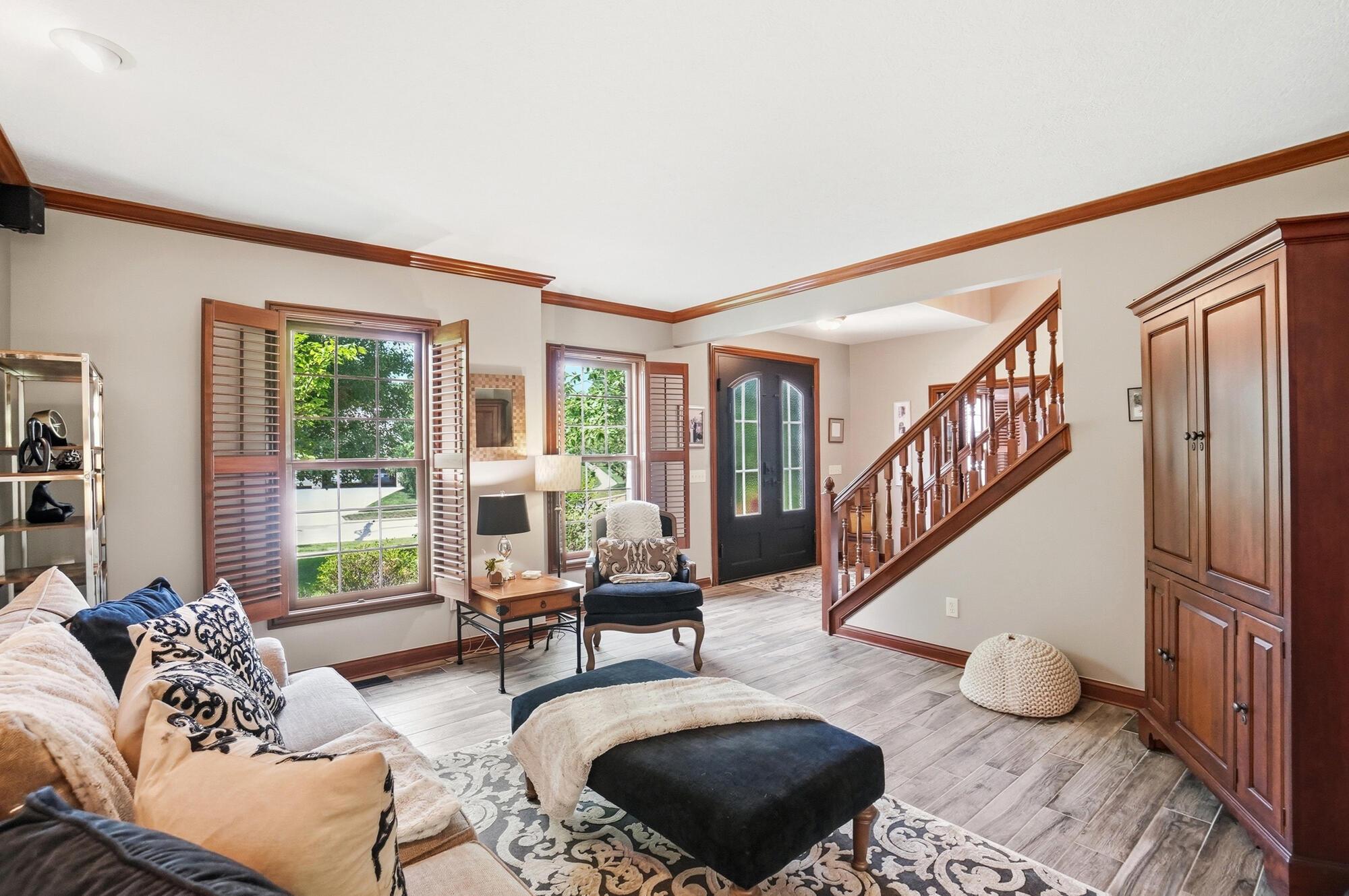 6289 Ross Bend