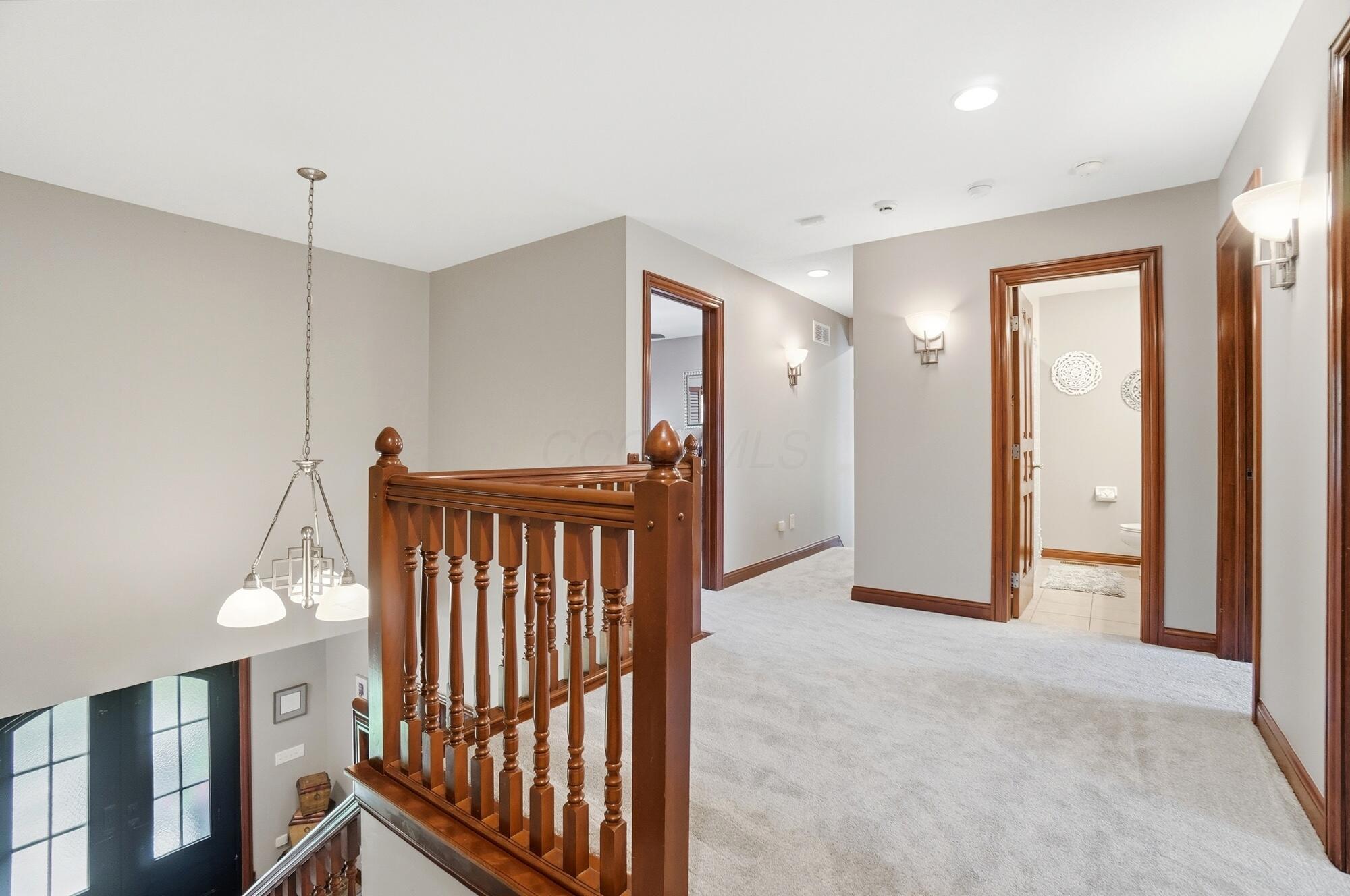 6289 Ross Bend