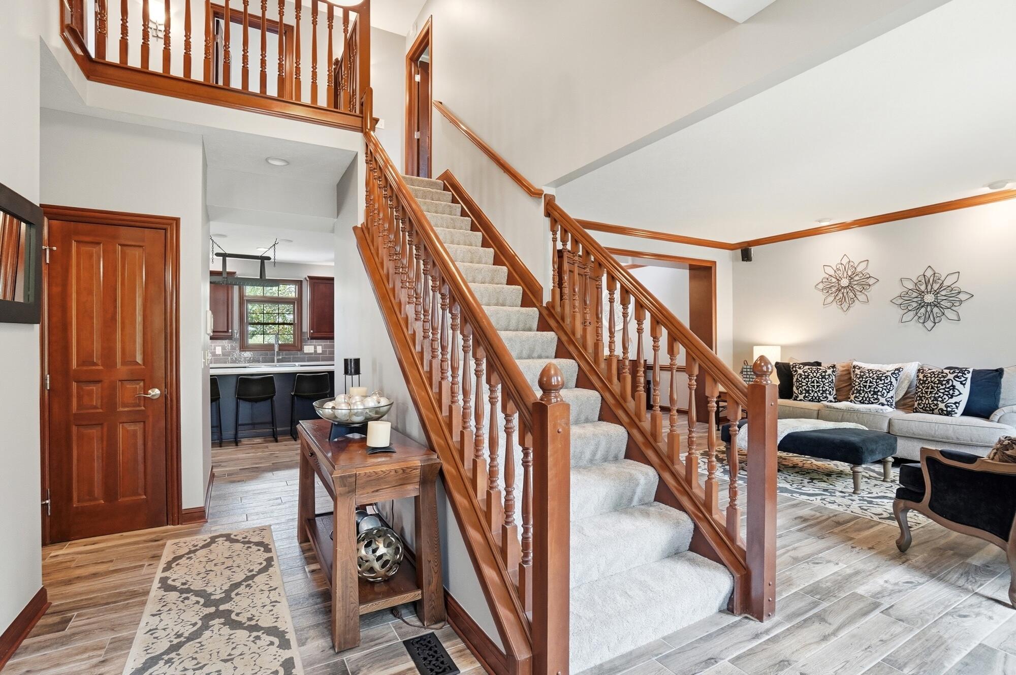 6289 Ross Bend