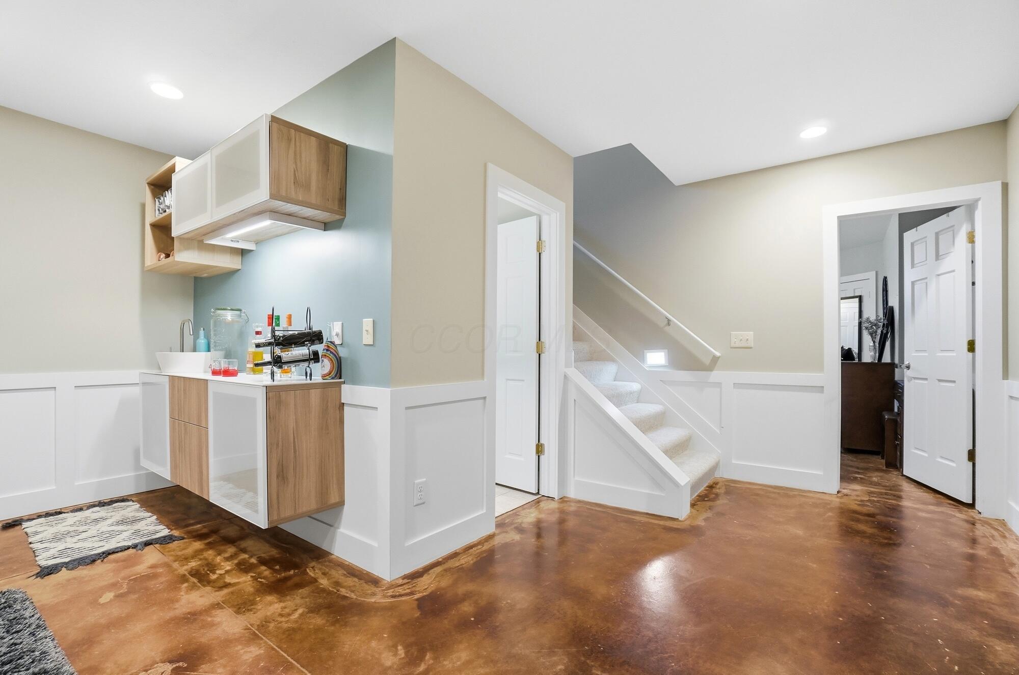 6289 Ross Bend