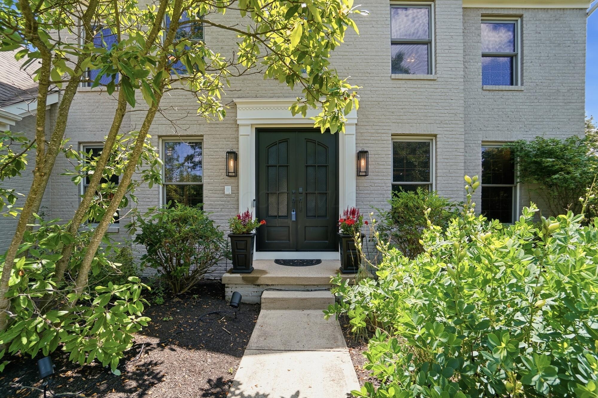 6289 Ross Bend