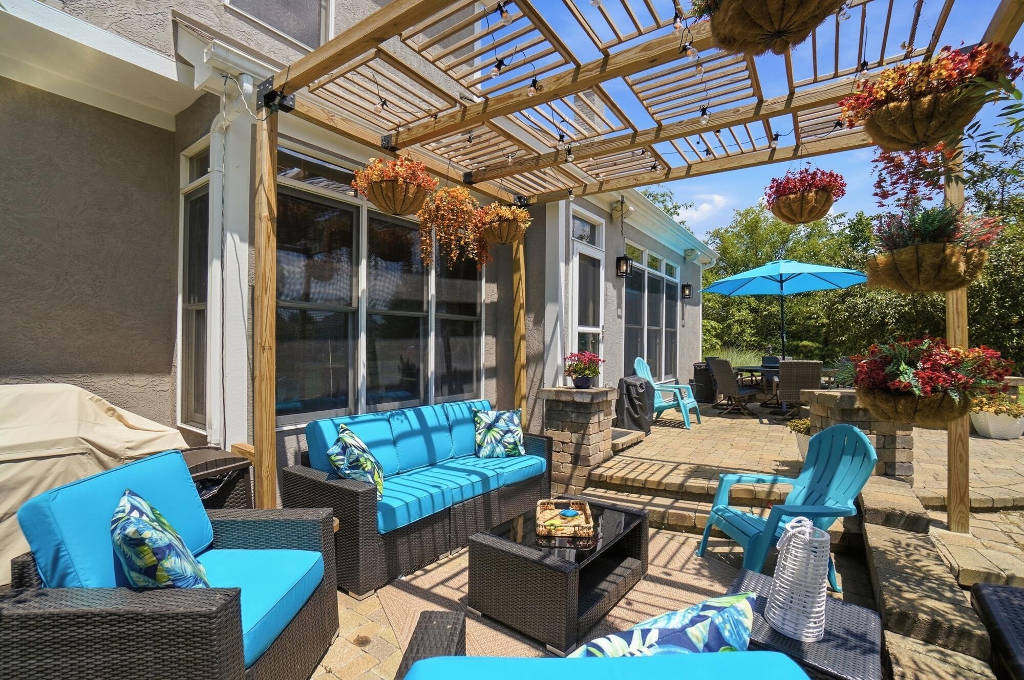 6289 Ross Bend