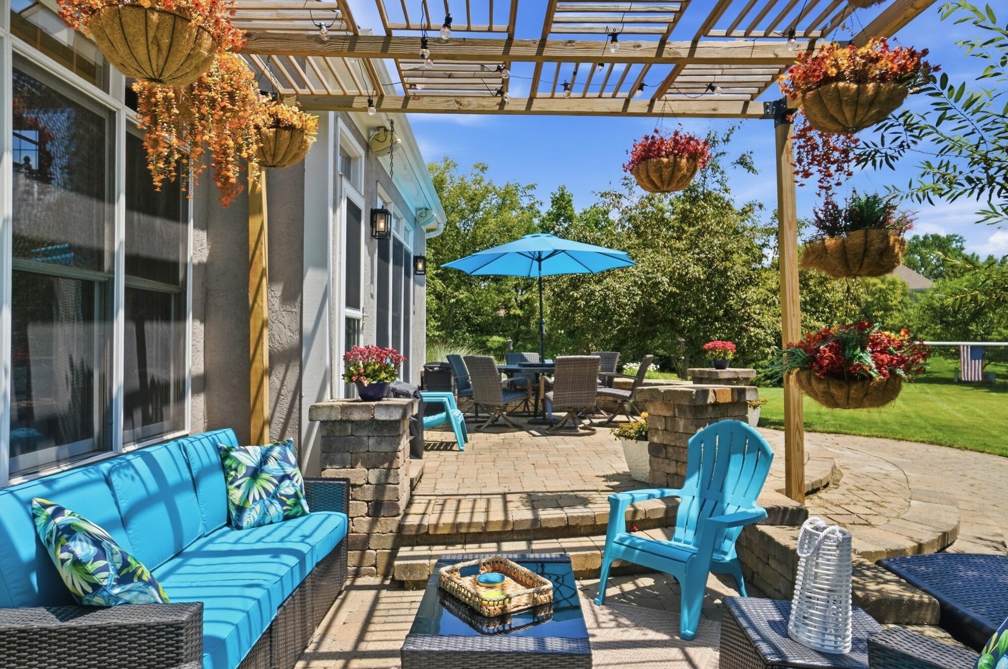 6289 Ross Bend