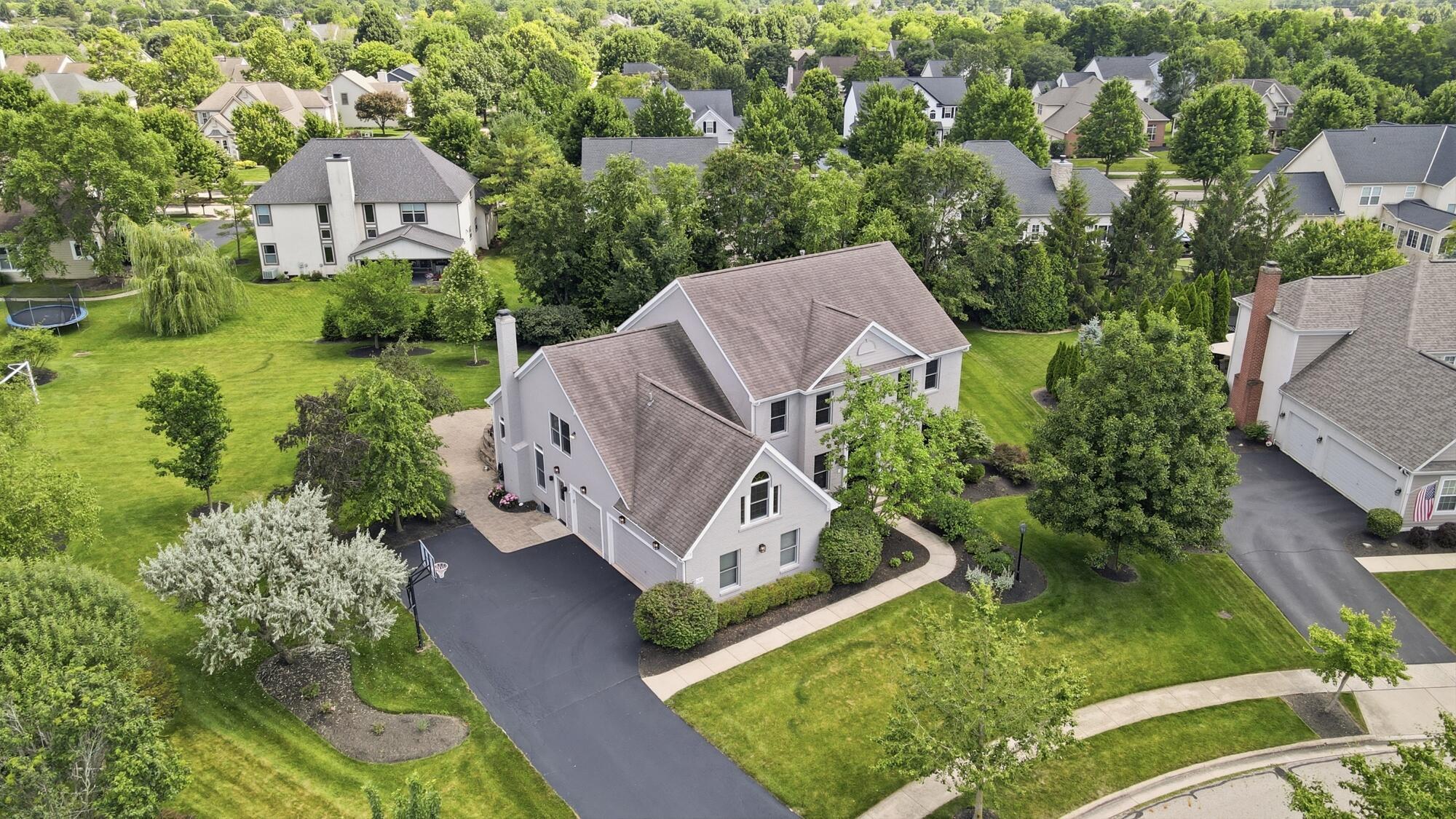 6289 Ross Bend