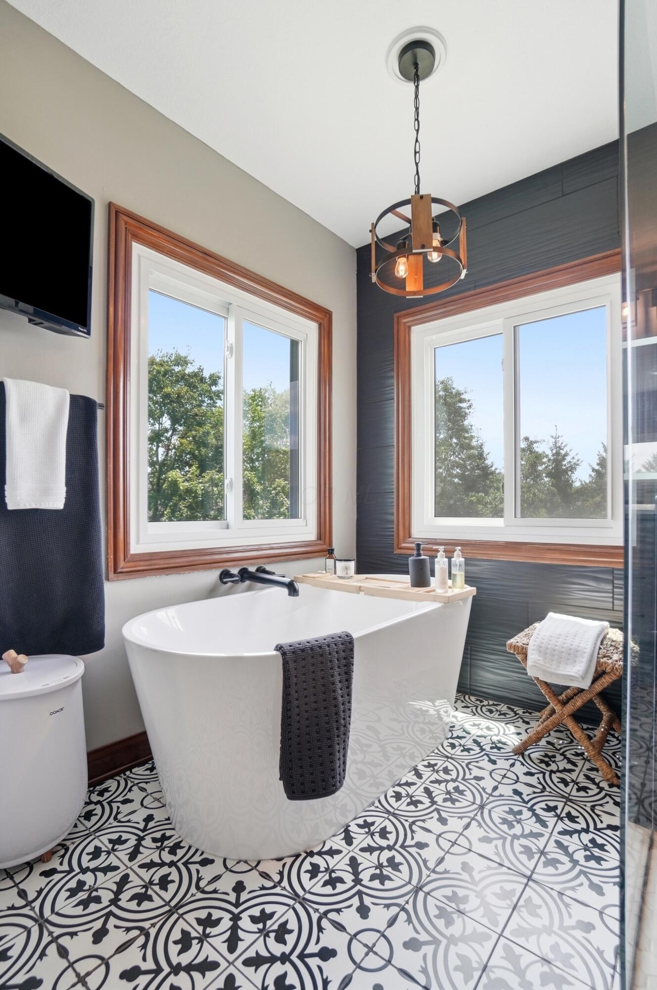 6289 Ross Bend