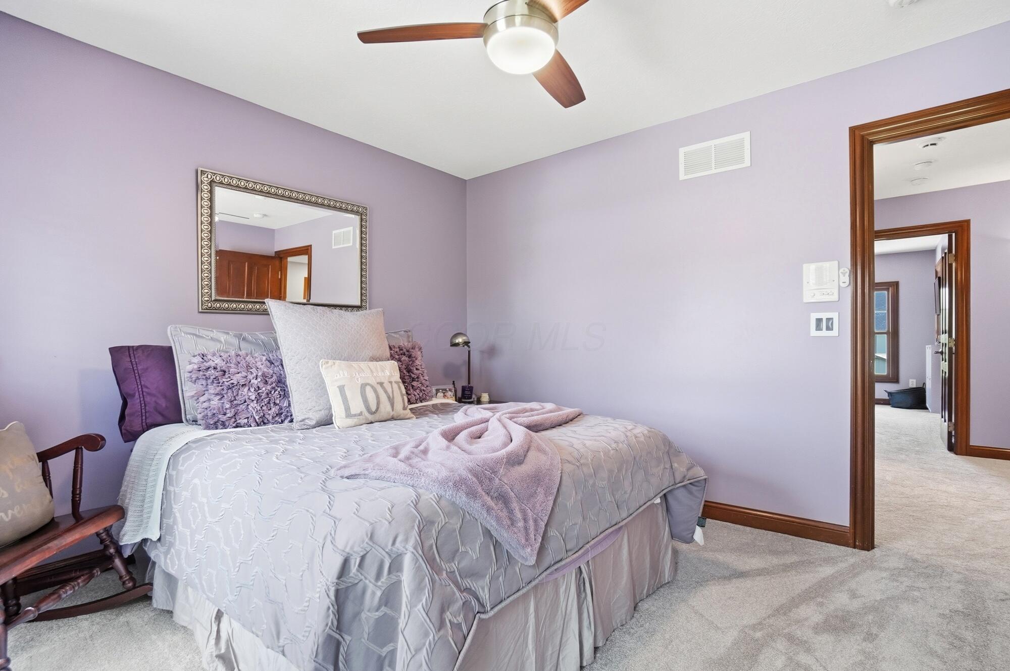 6289 Ross Bend