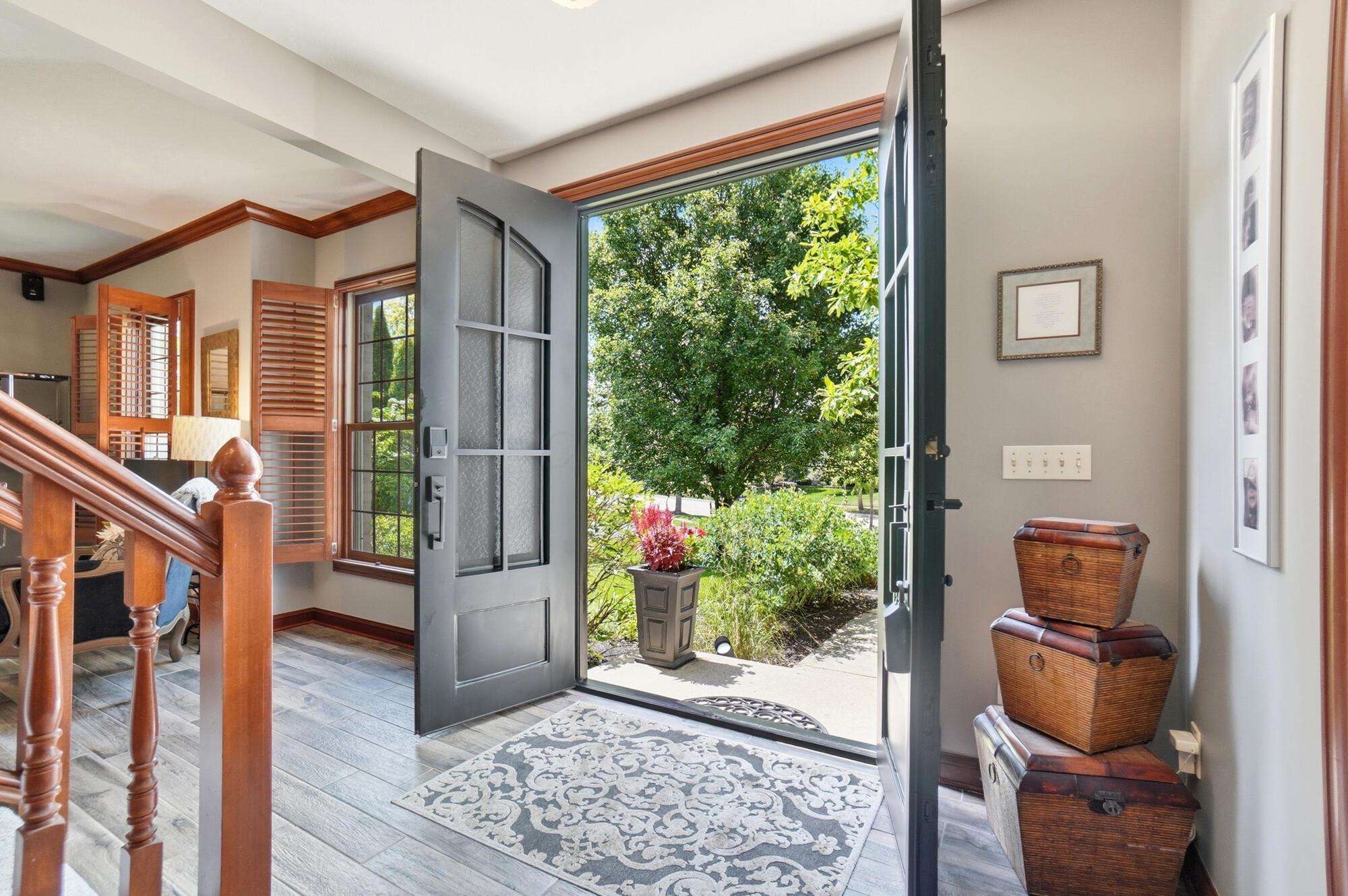 6289 Ross Bend