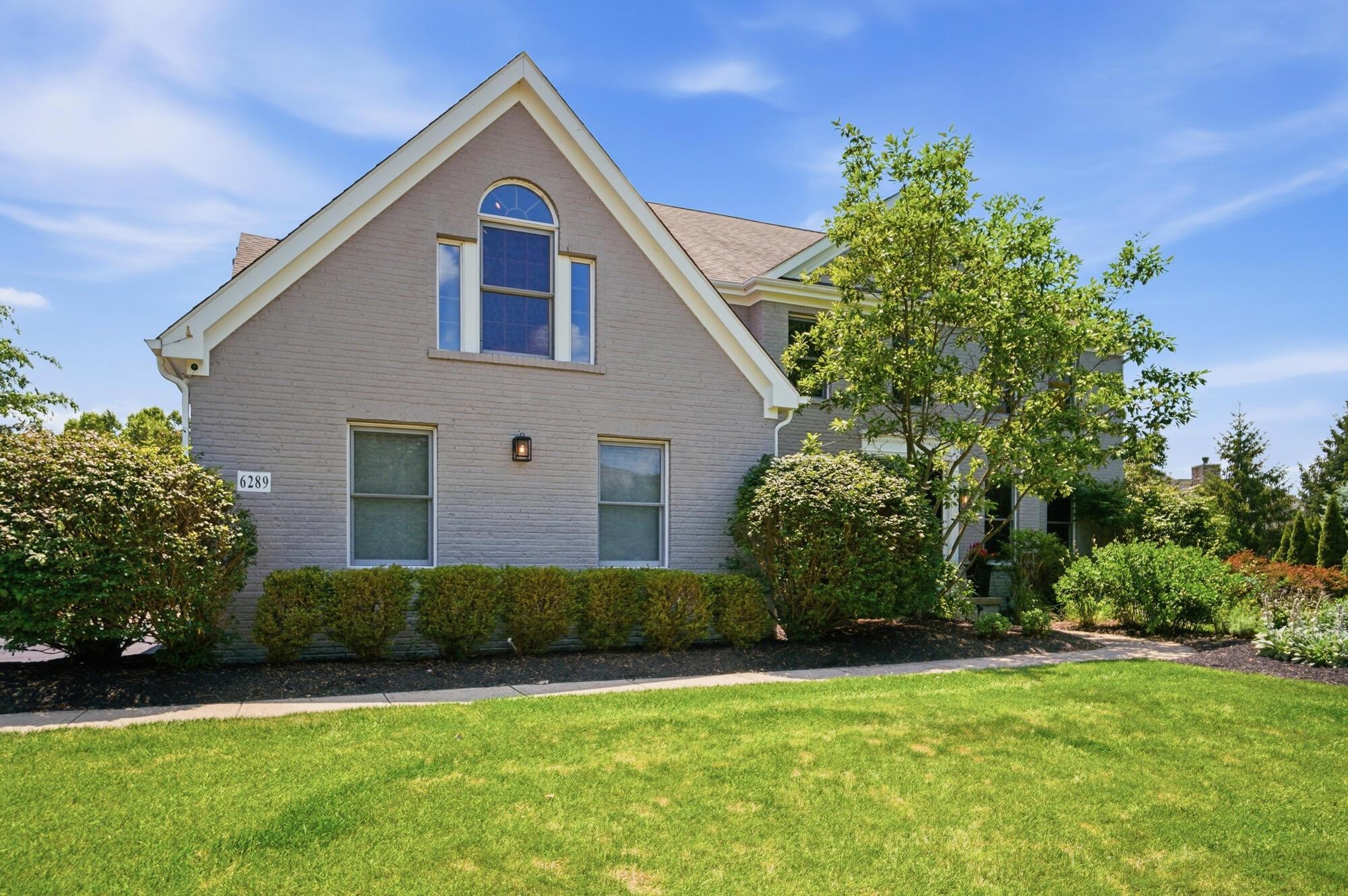6289 Ross Bend