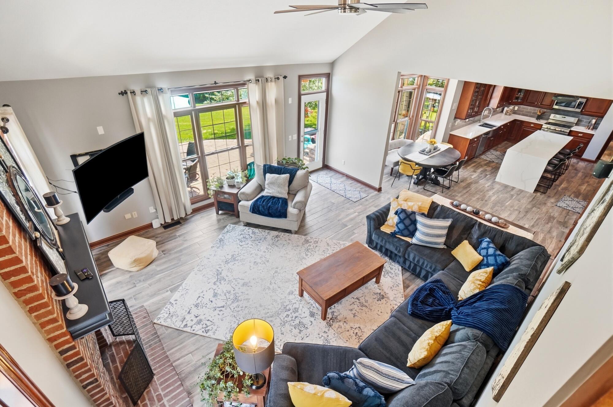 6289 Ross Bend