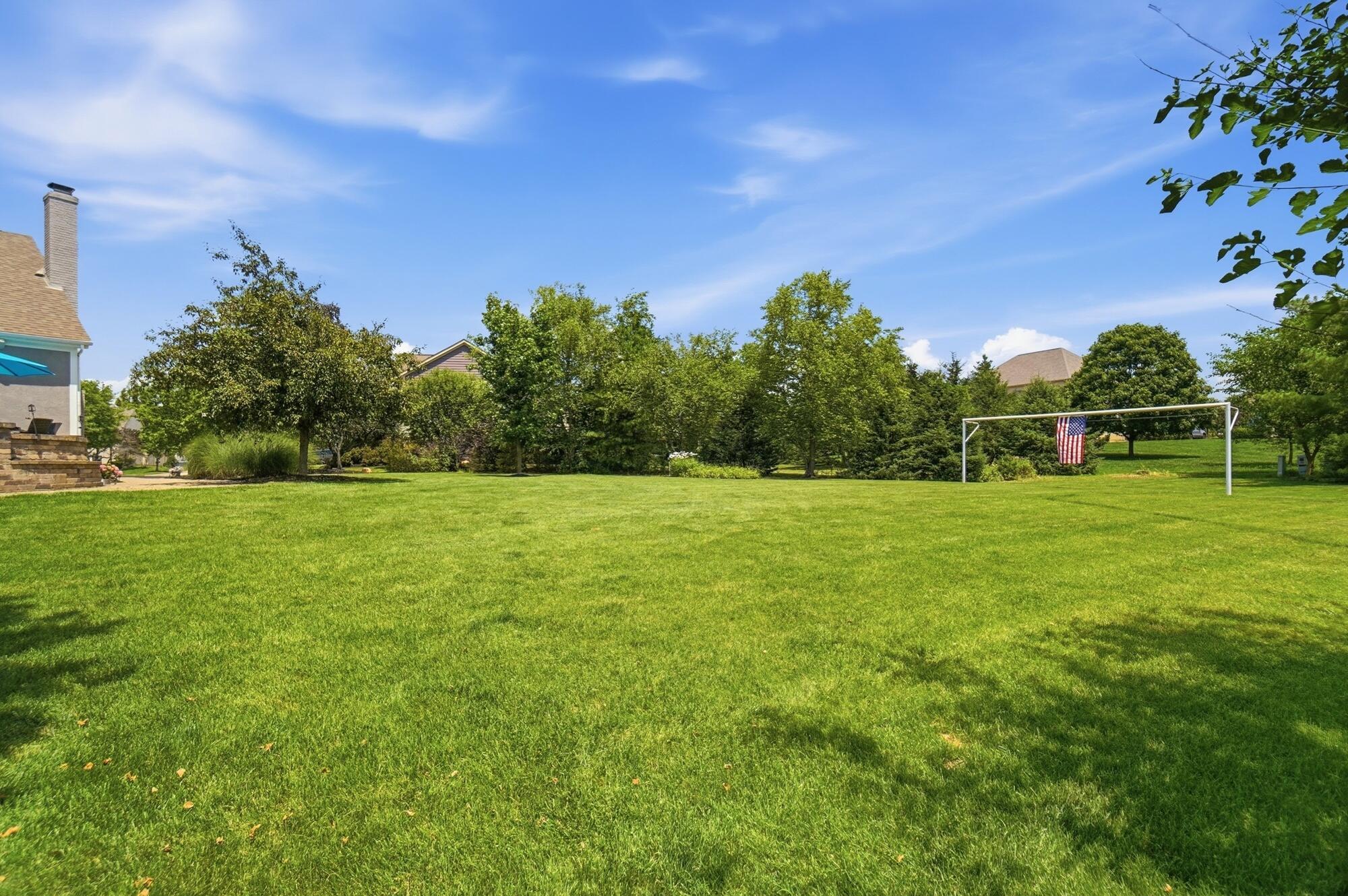 6289 Ross Bend