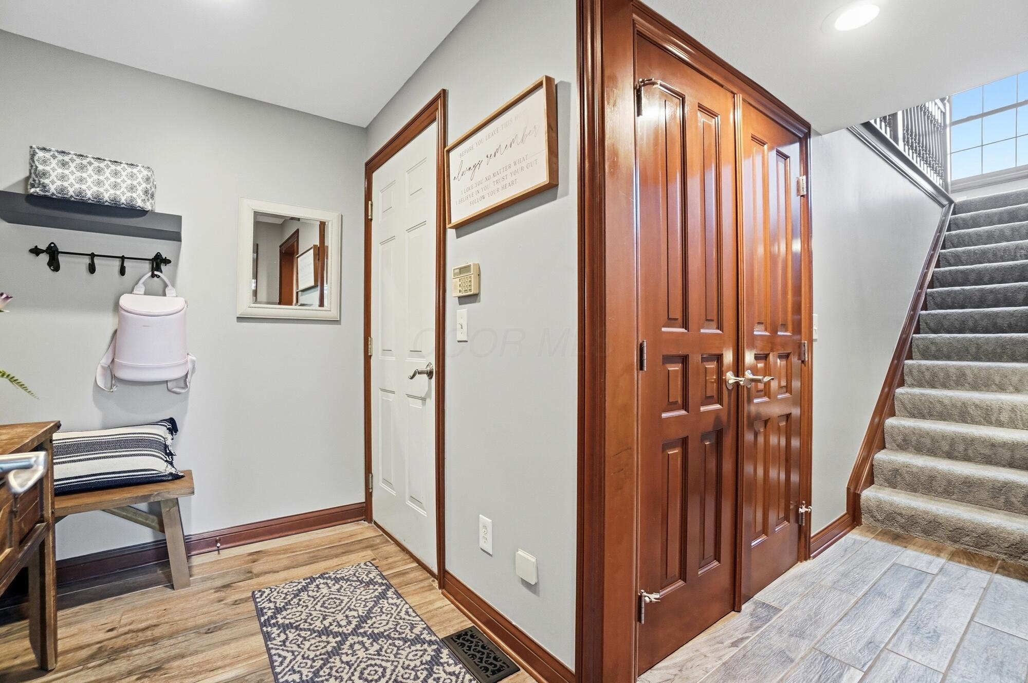 6289 Ross Bend