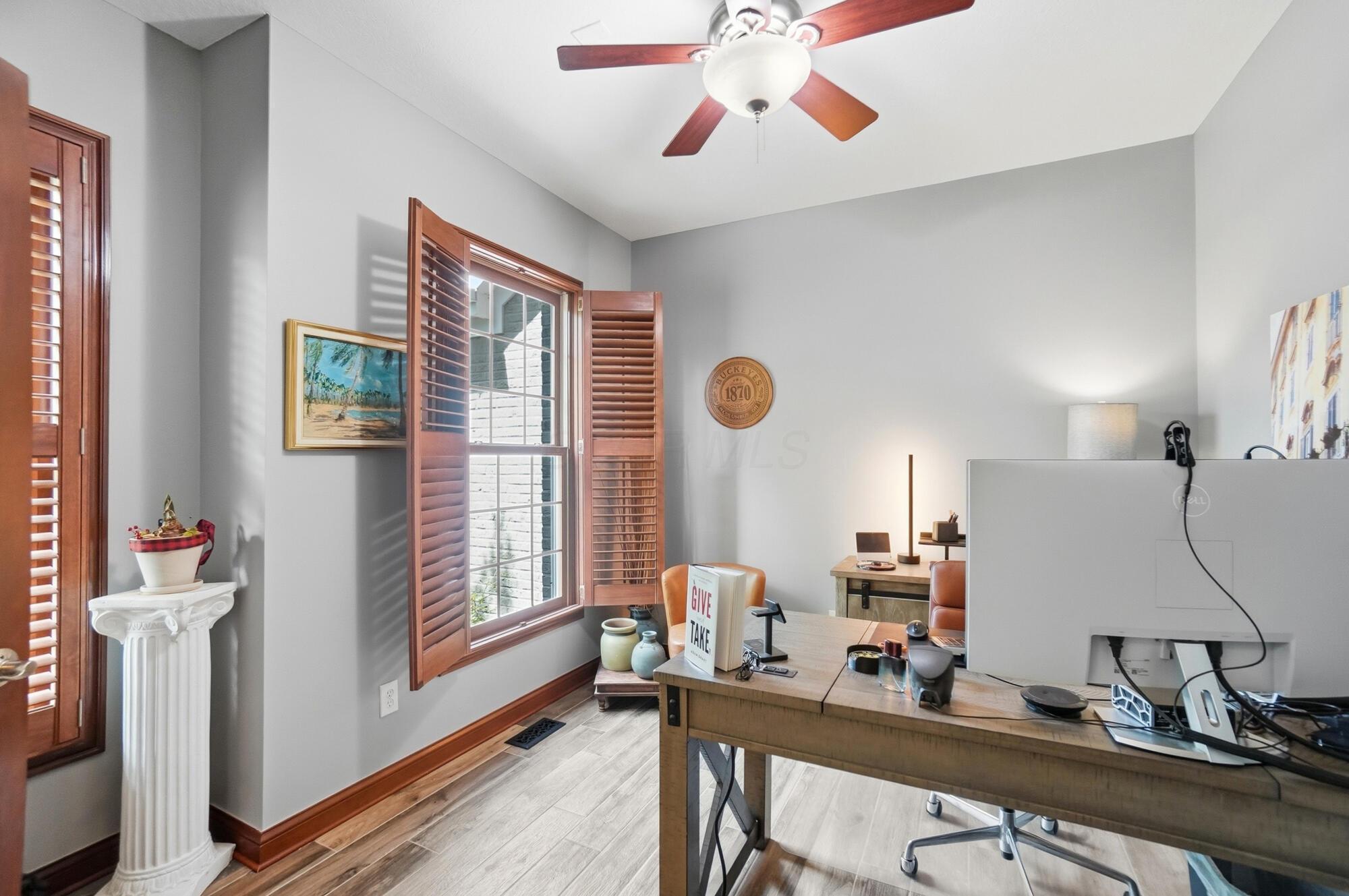 6289 Ross Bend