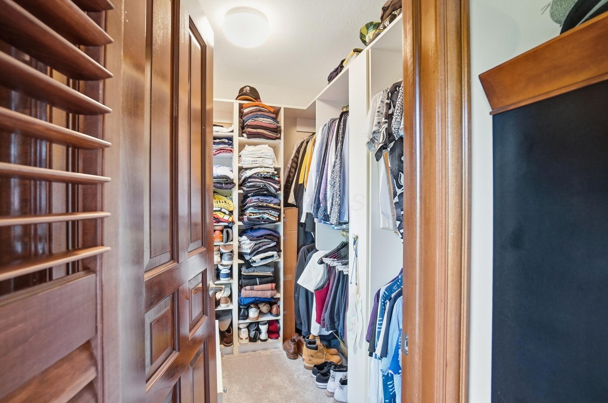6289 Ross Bend
