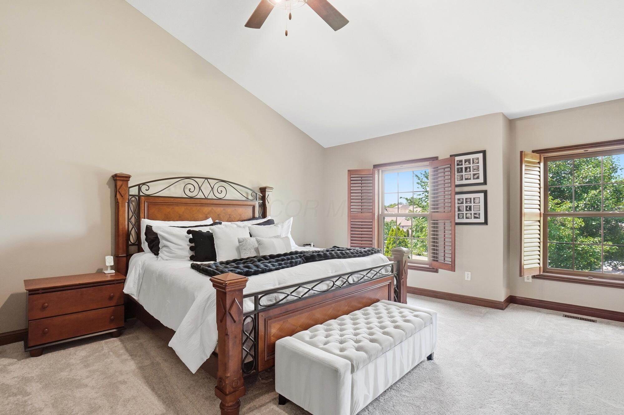 6289 Ross Bend