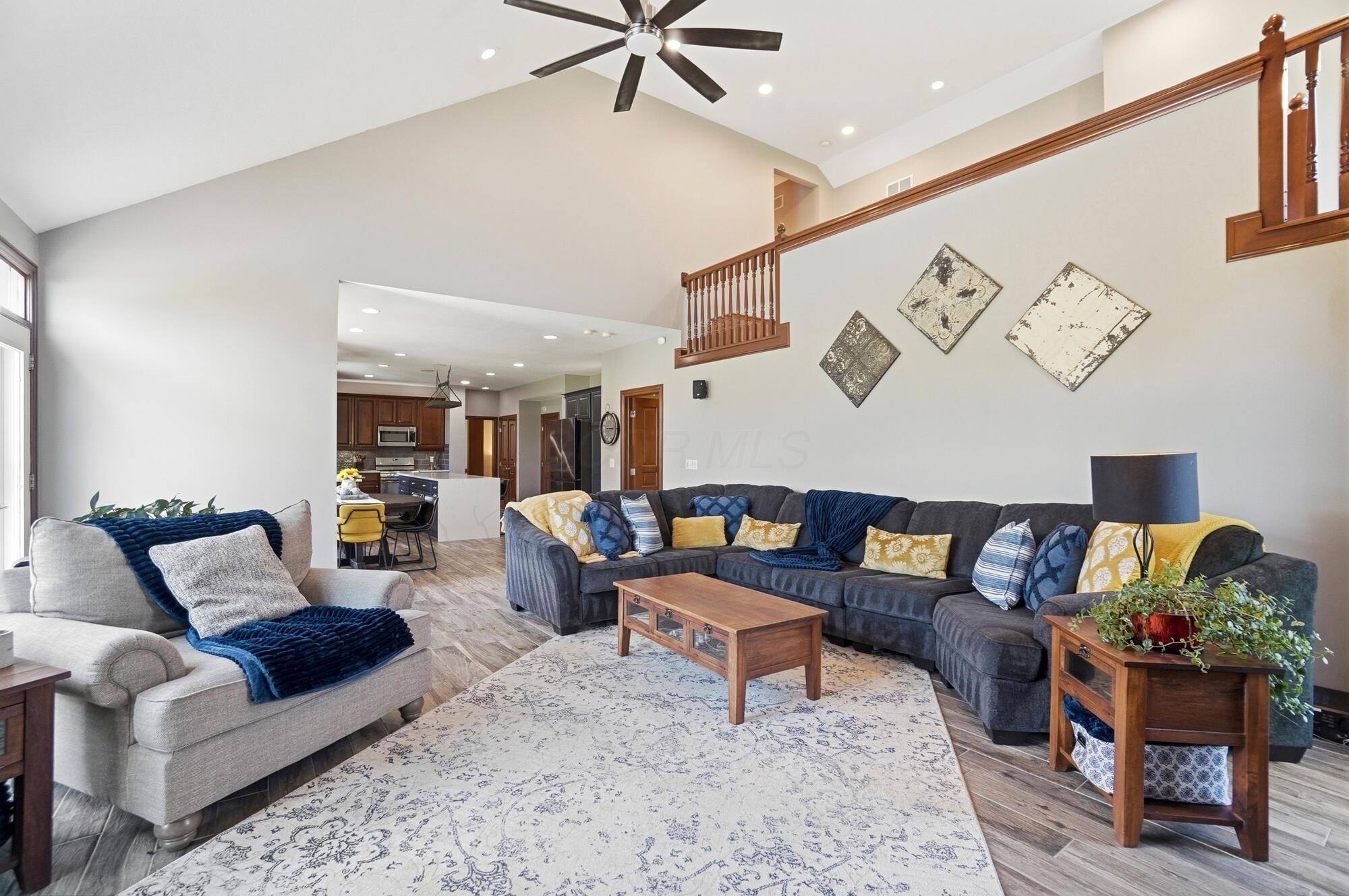 6289 Ross Bend