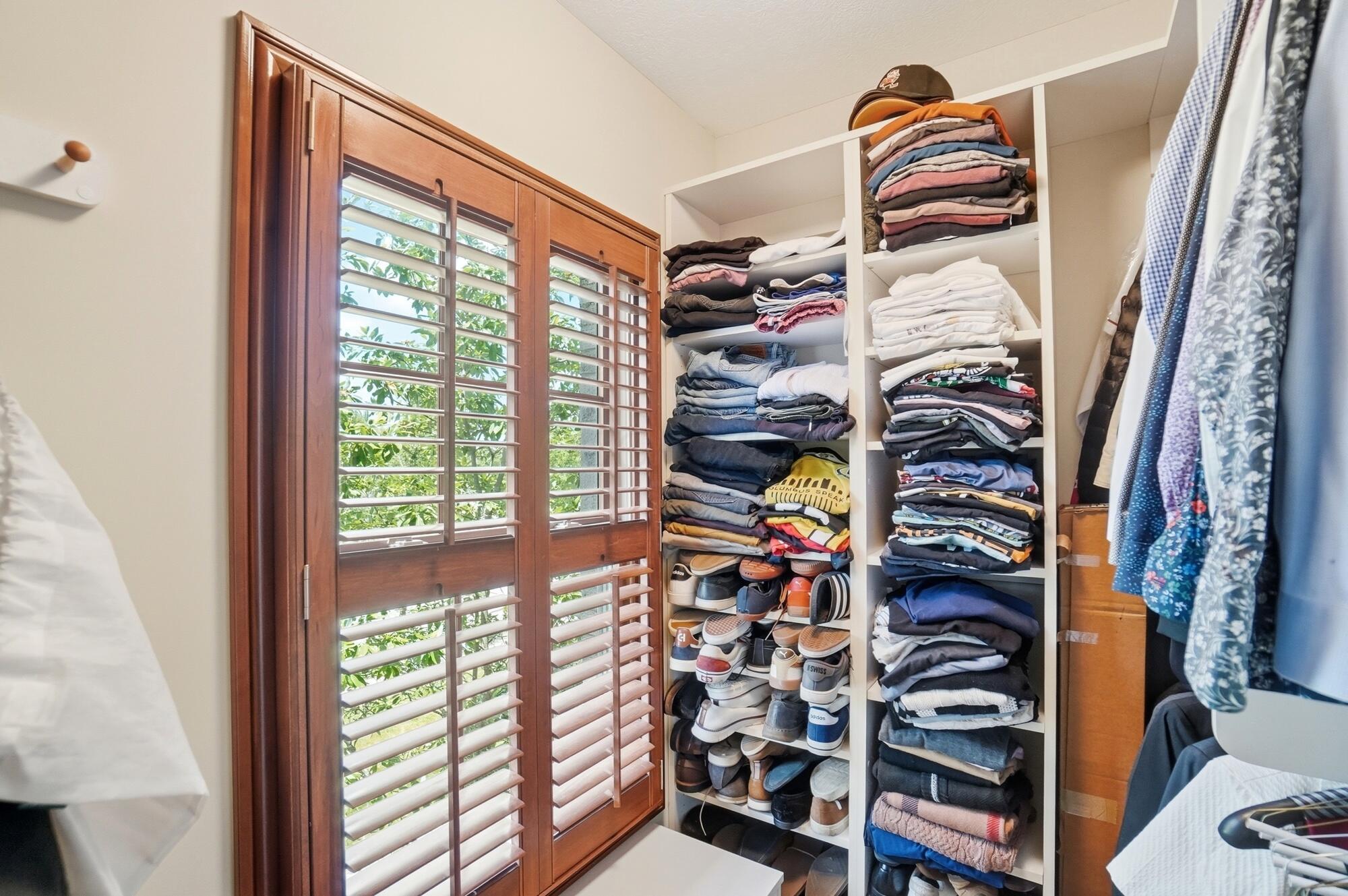 6289 Ross Bend