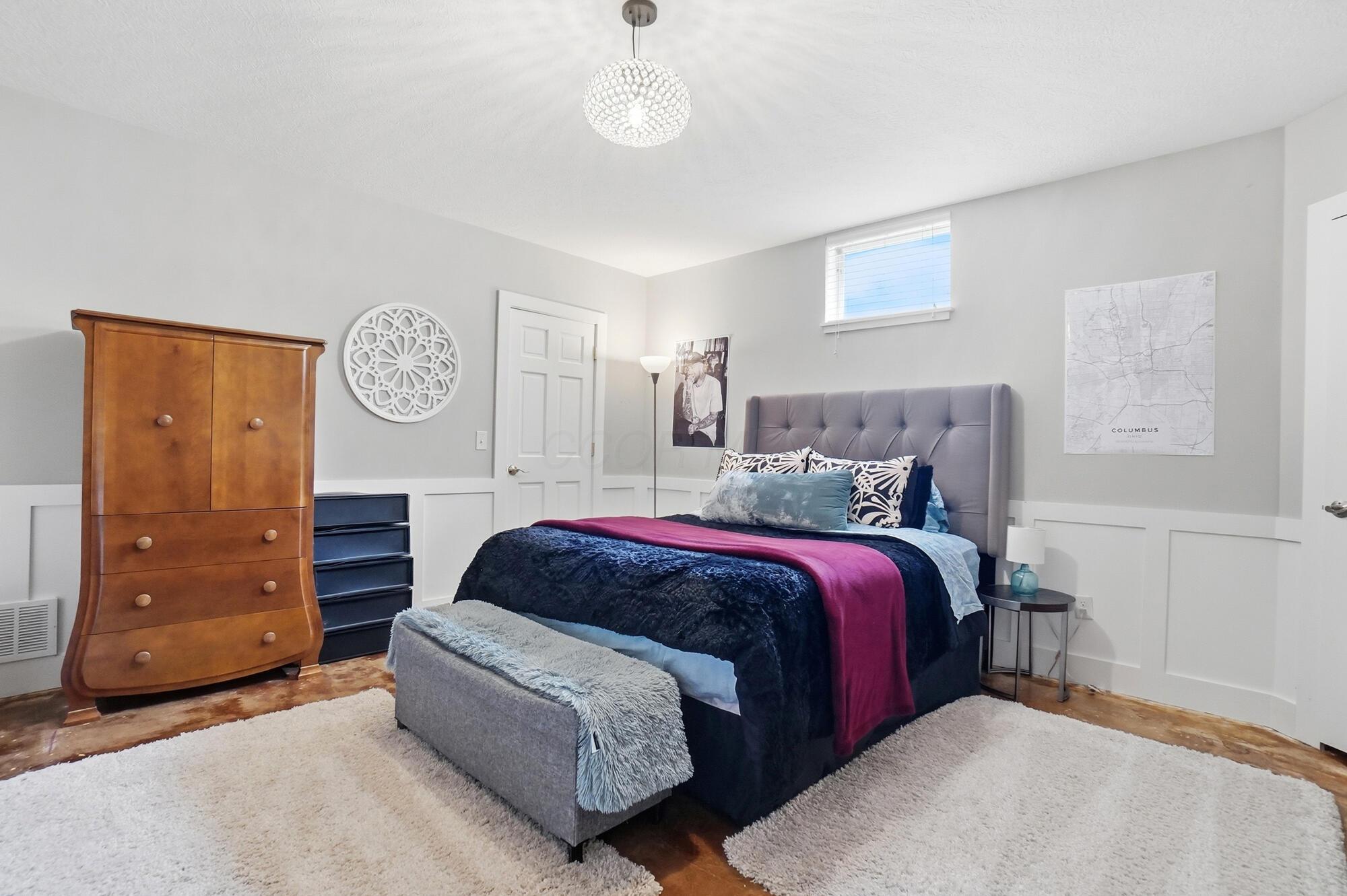 6289 Ross Bend