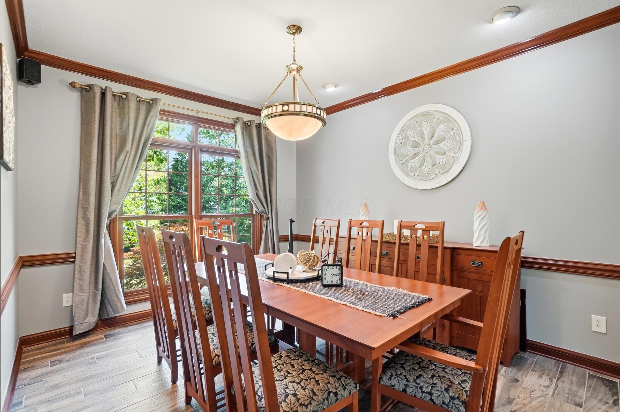 6289 Ross Bend