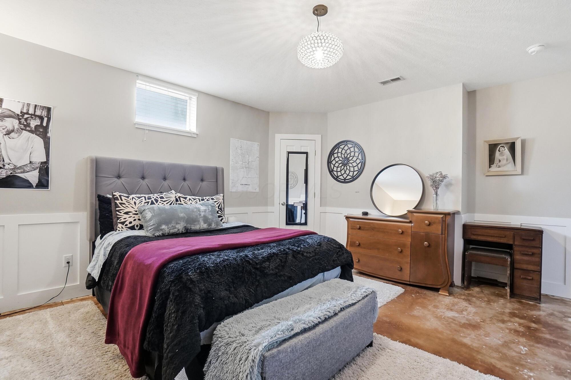 6289 Ross Bend