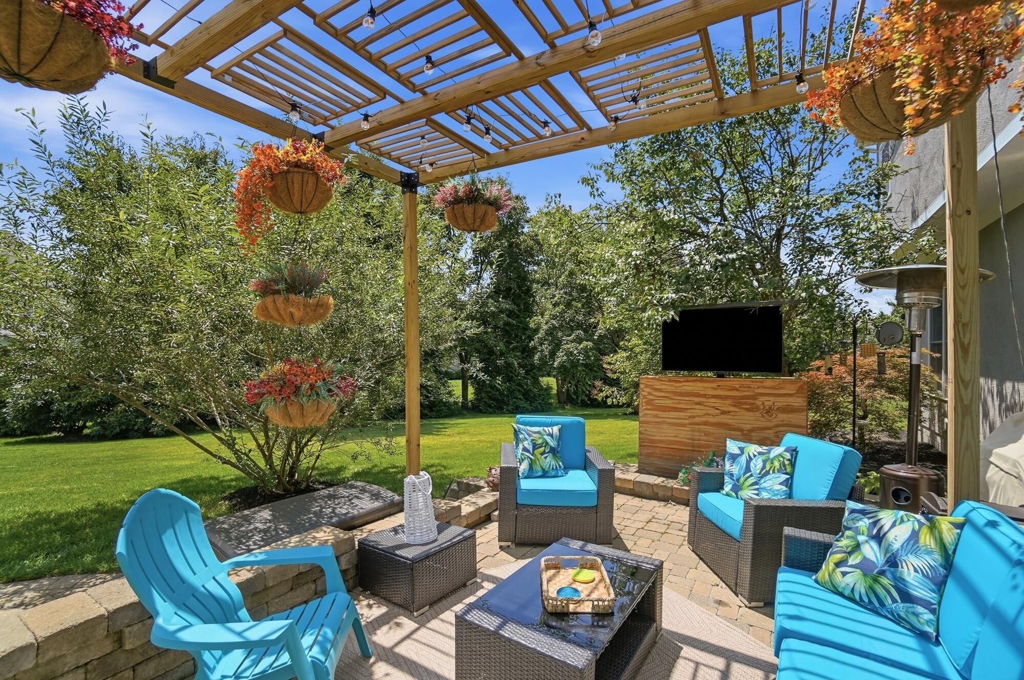 6289 Ross Bend