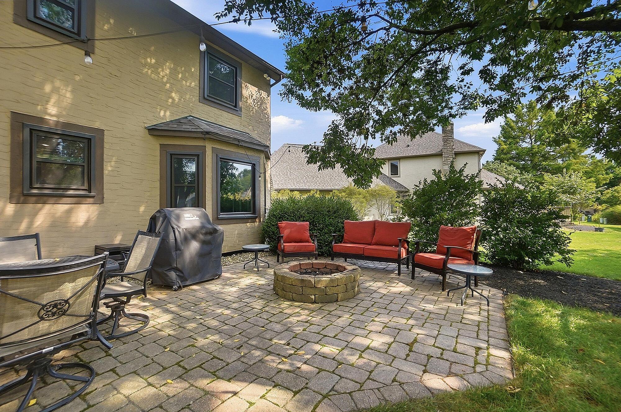 9401 Traceyton Drive