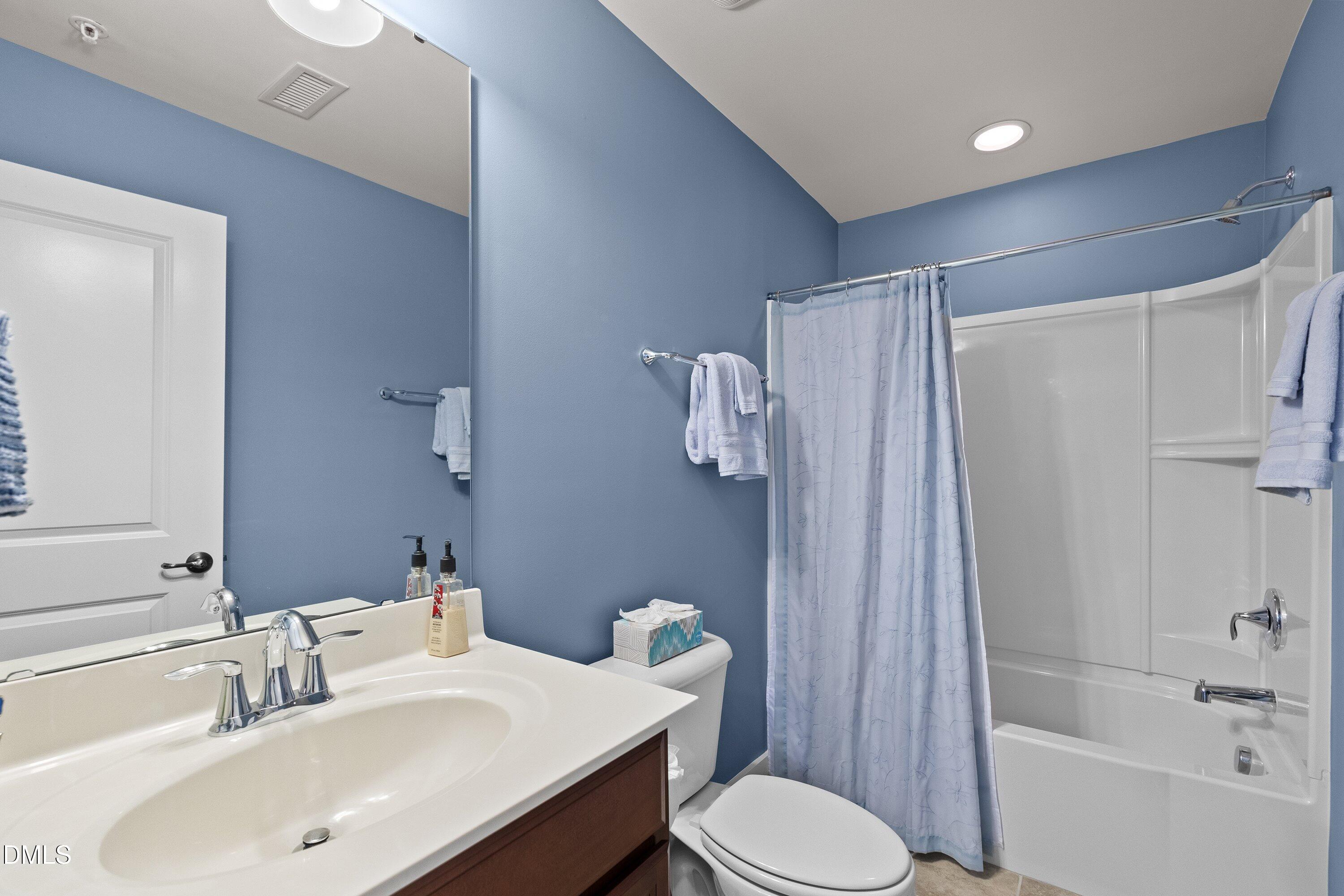 9302 Alcazar Walk
