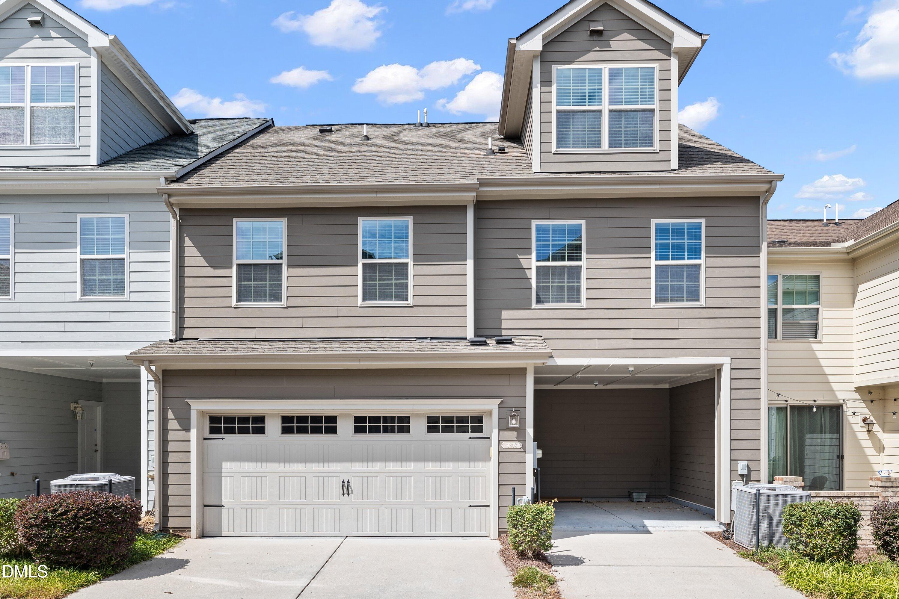9302 Alcazar Walk