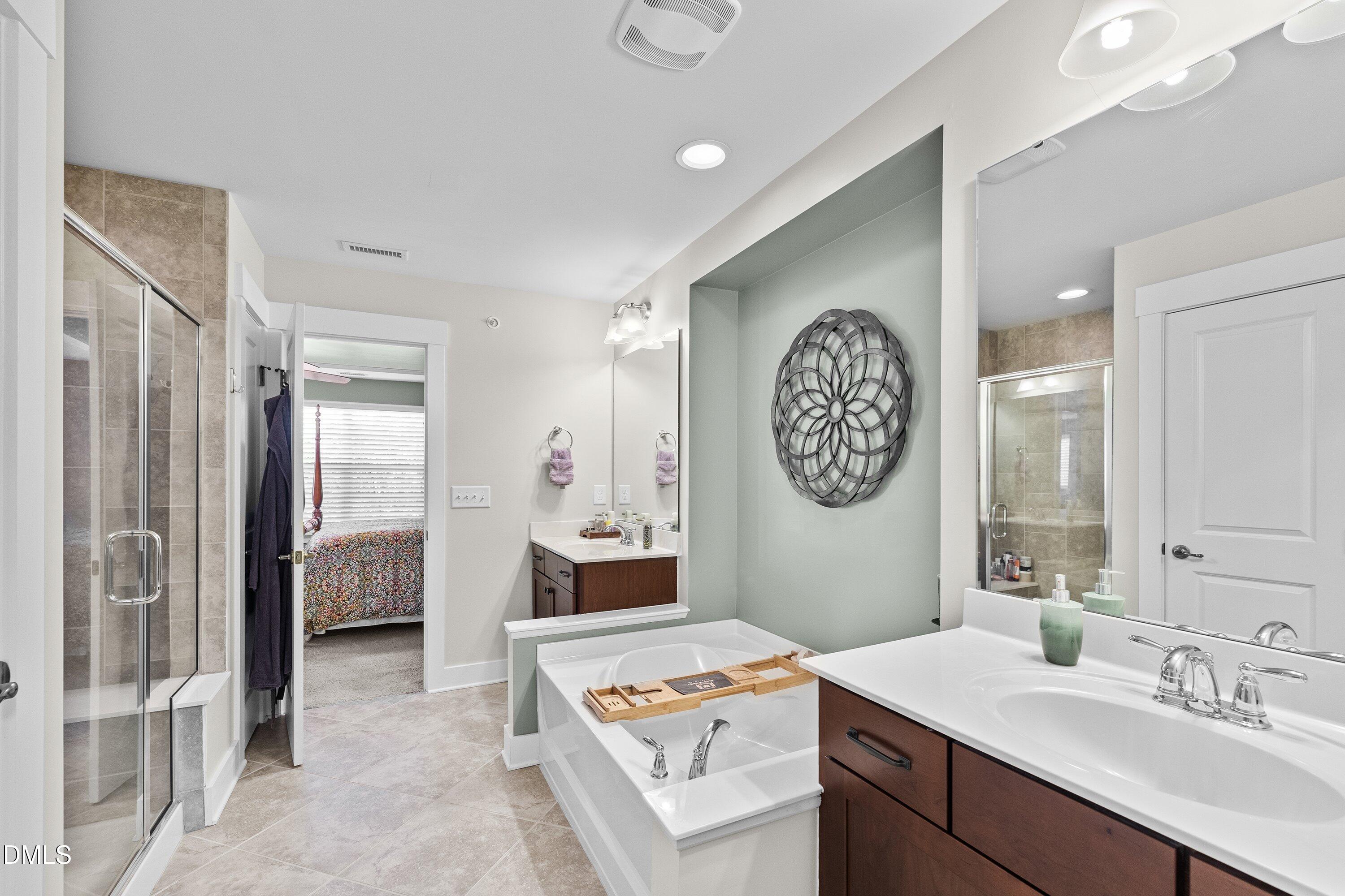 9302 Alcazar Walk