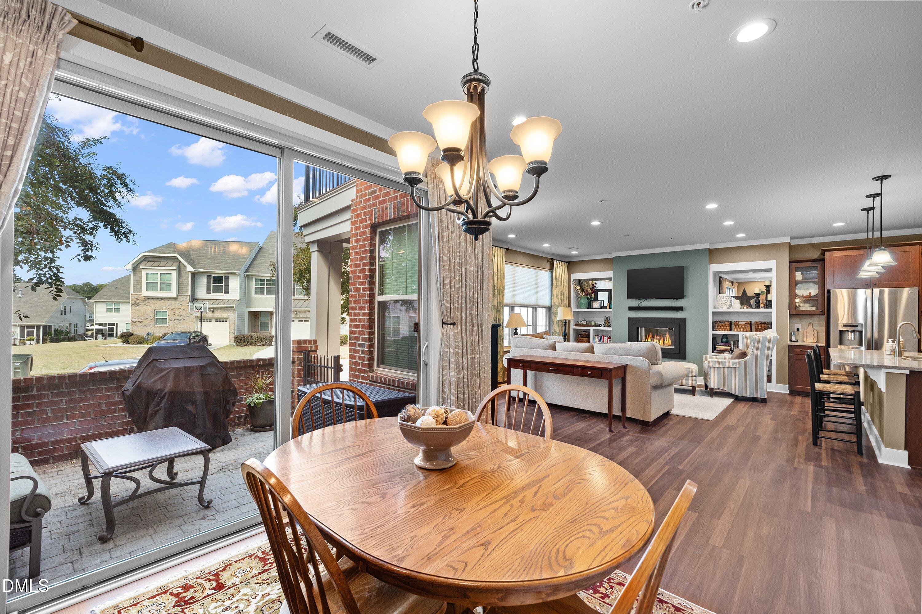 9302 Alcazar Walk