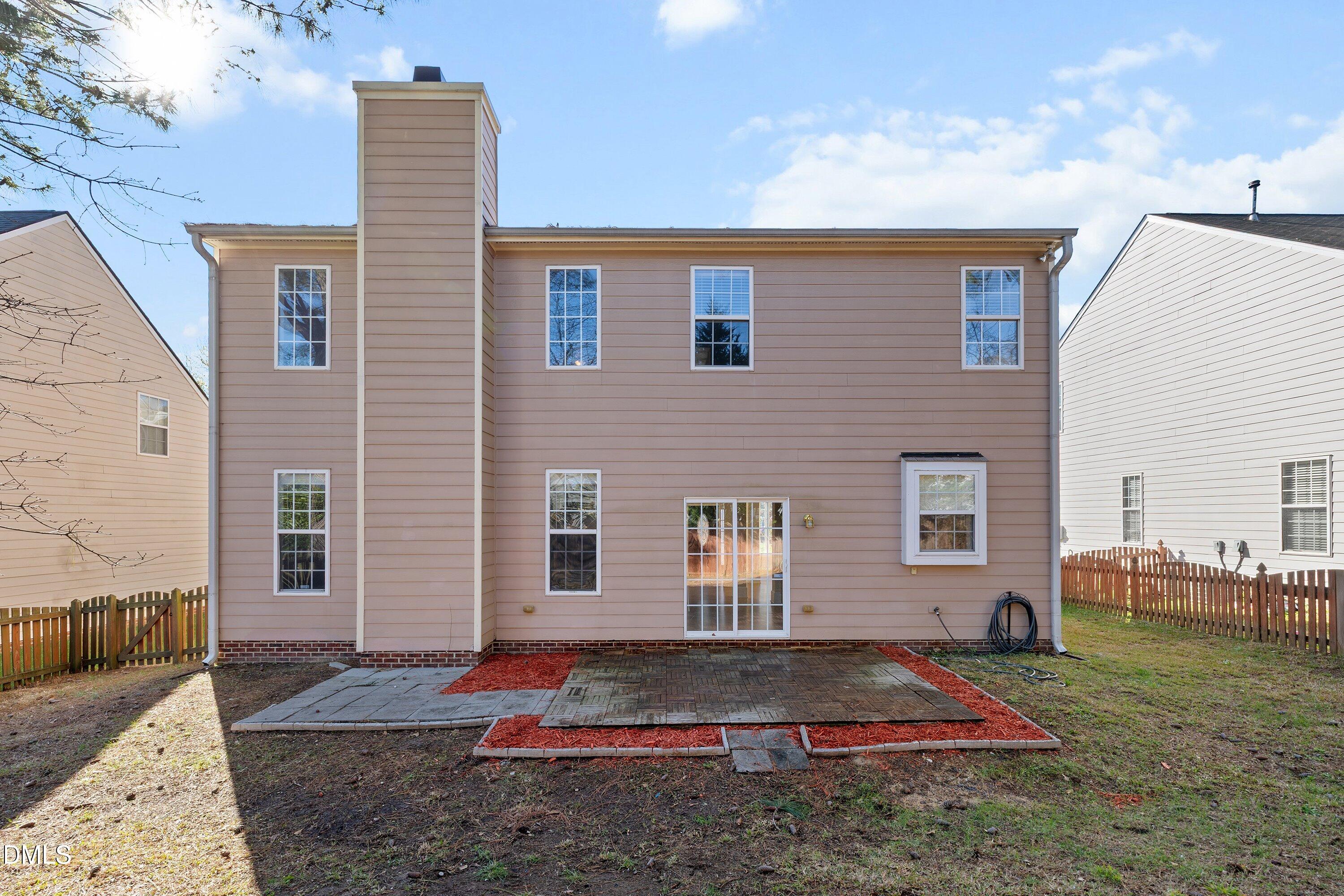 5717 Keowee Way