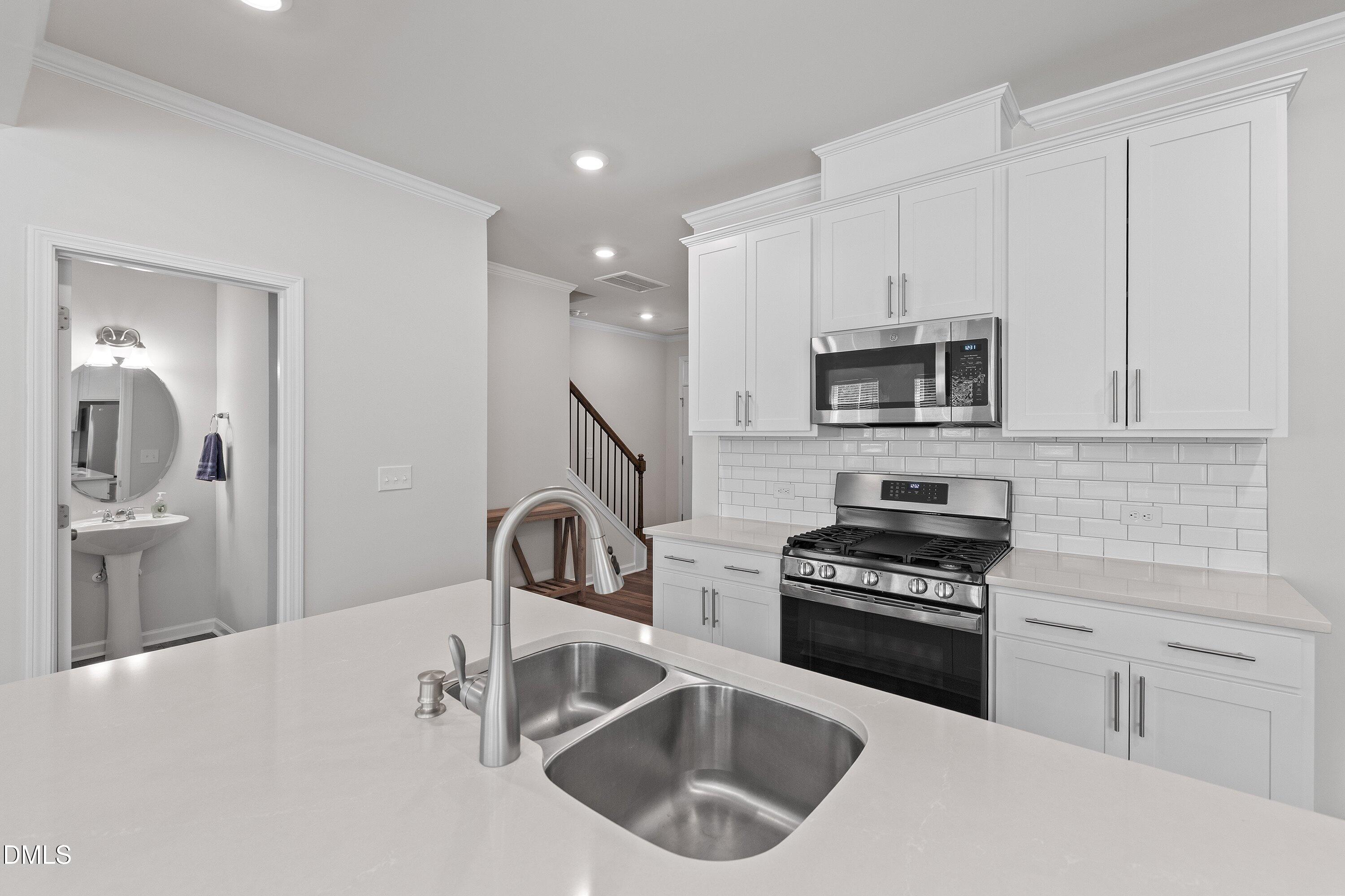 171 Tumbling Rock Way