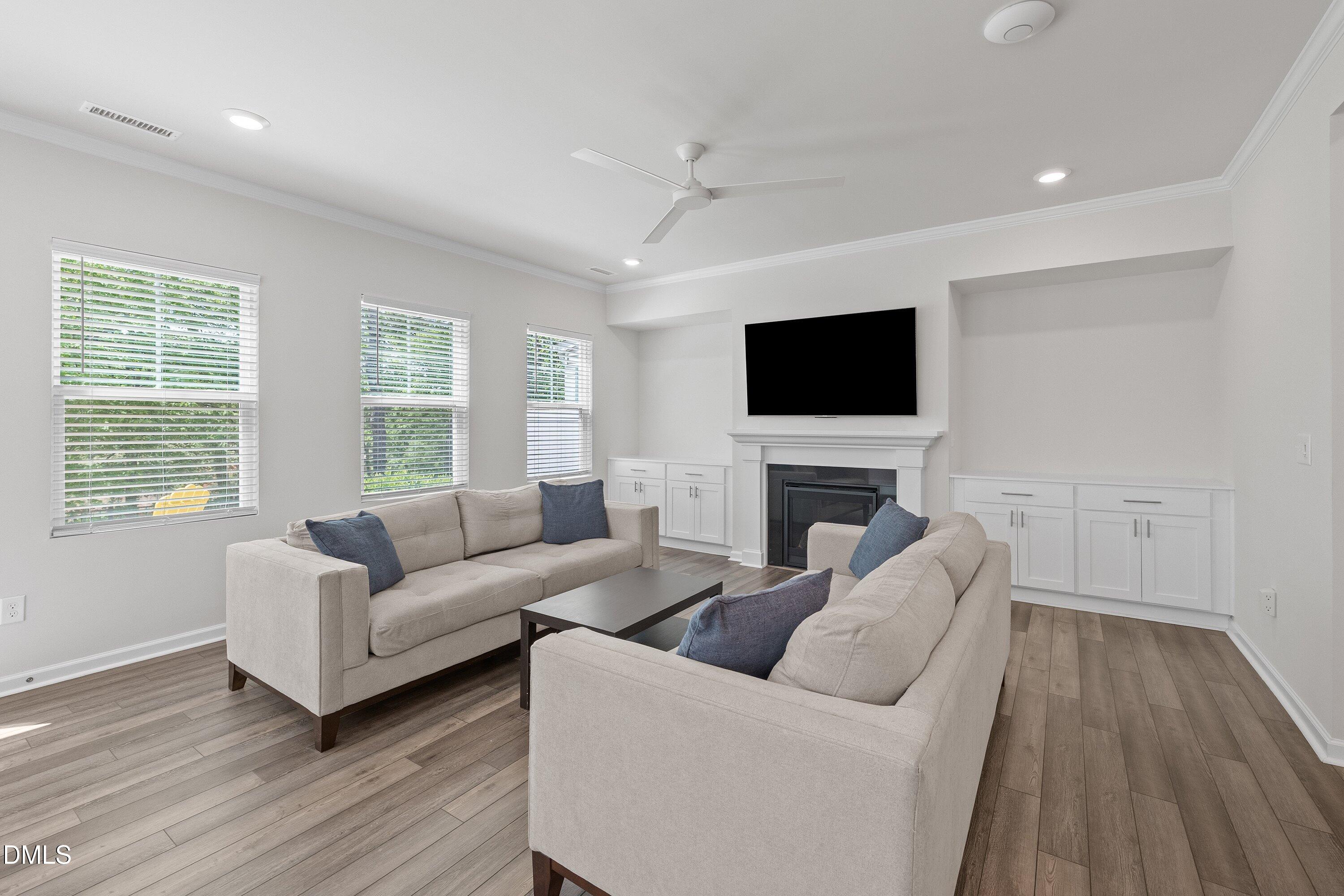 171 Tumbling Rock Way
